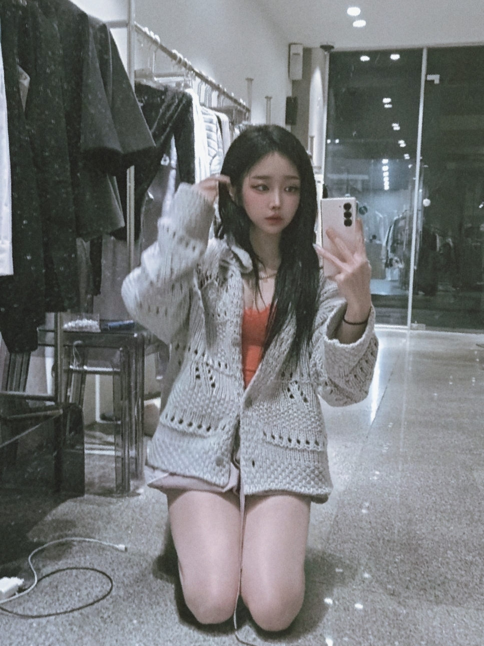 Urbansophistication The Puffer Case Teddy Bear, Alex Zono Running Loves You Trucker White 착용 스타일 - 9