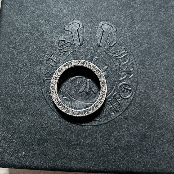 Chrome Hearts Spacer Forever Ring 6mm Silver 착용 스타일