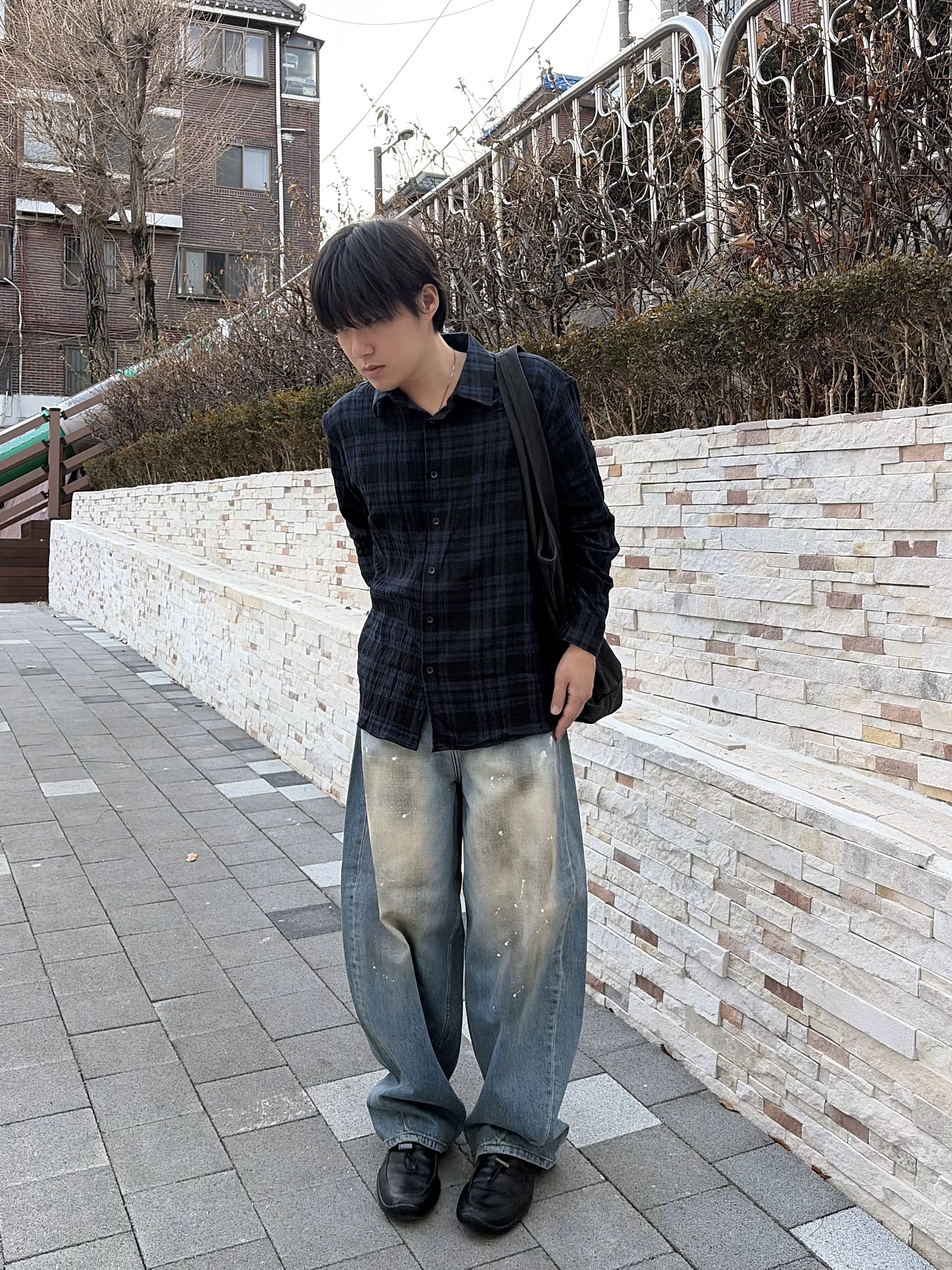 noun Wide Curved Denim Pants Painting Blue 착용 스타일 - 1