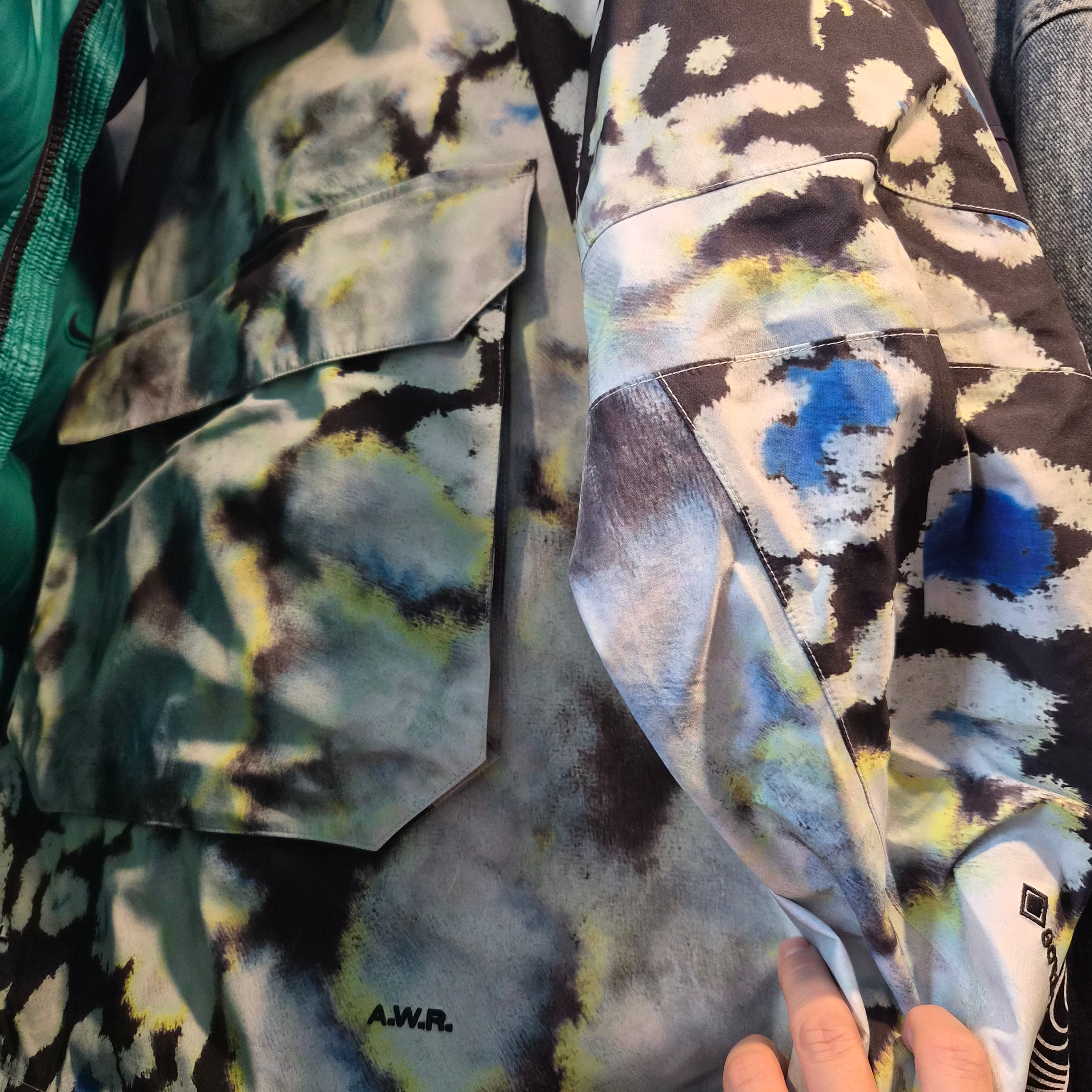 Nike x Drake Nocta Opal Deep Cover Gore-Tex Jacket Off White (FV1931-107) 착용 스타일