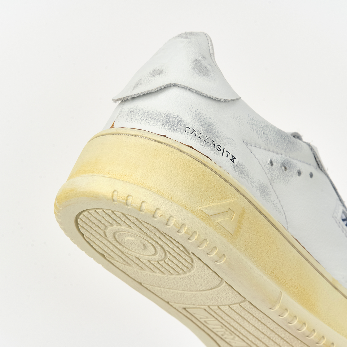 오트리 달라스 슈퍼 빈티지 로우 레더 스니커즈 화이트(Autry Dallas Super Vintage Low Leather Sneakers White) - 8