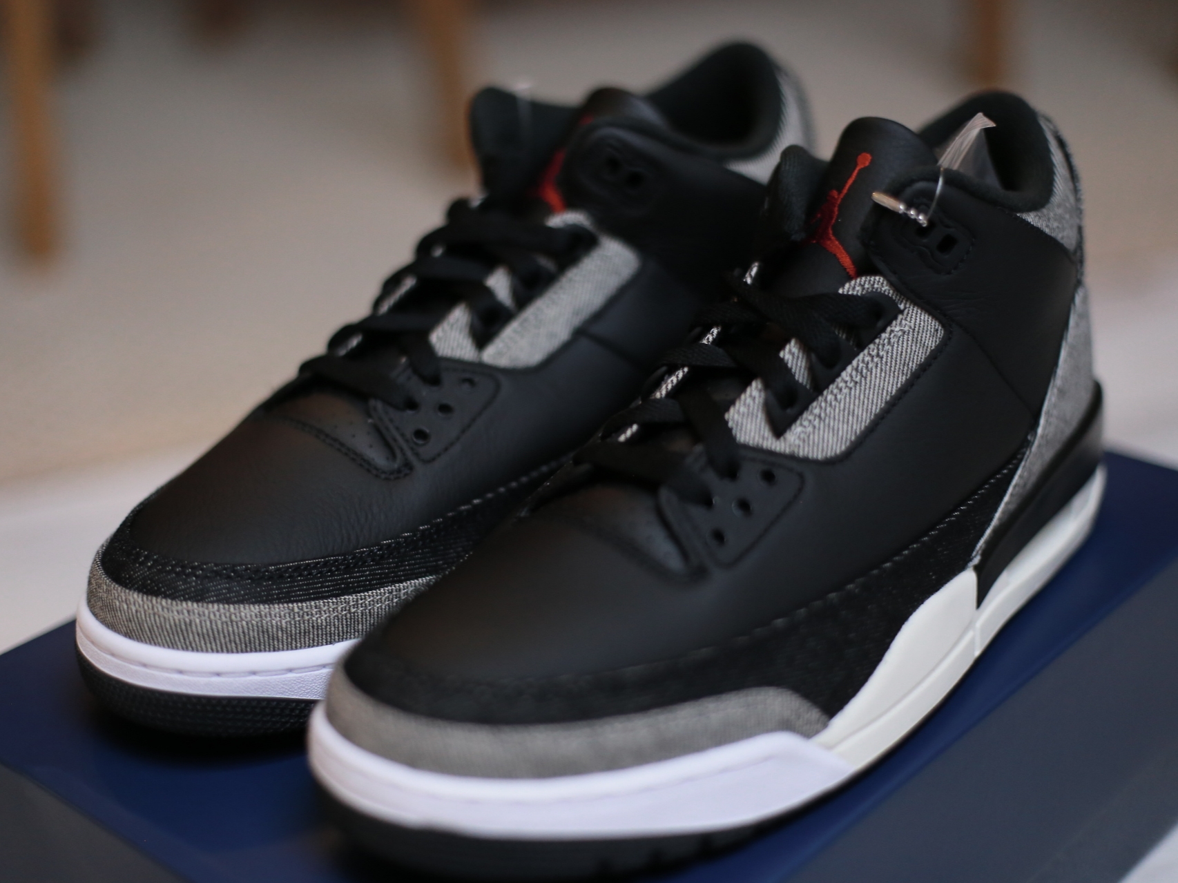 Jordan 3 x Levi’s Black and White 착용 스타일 - 2