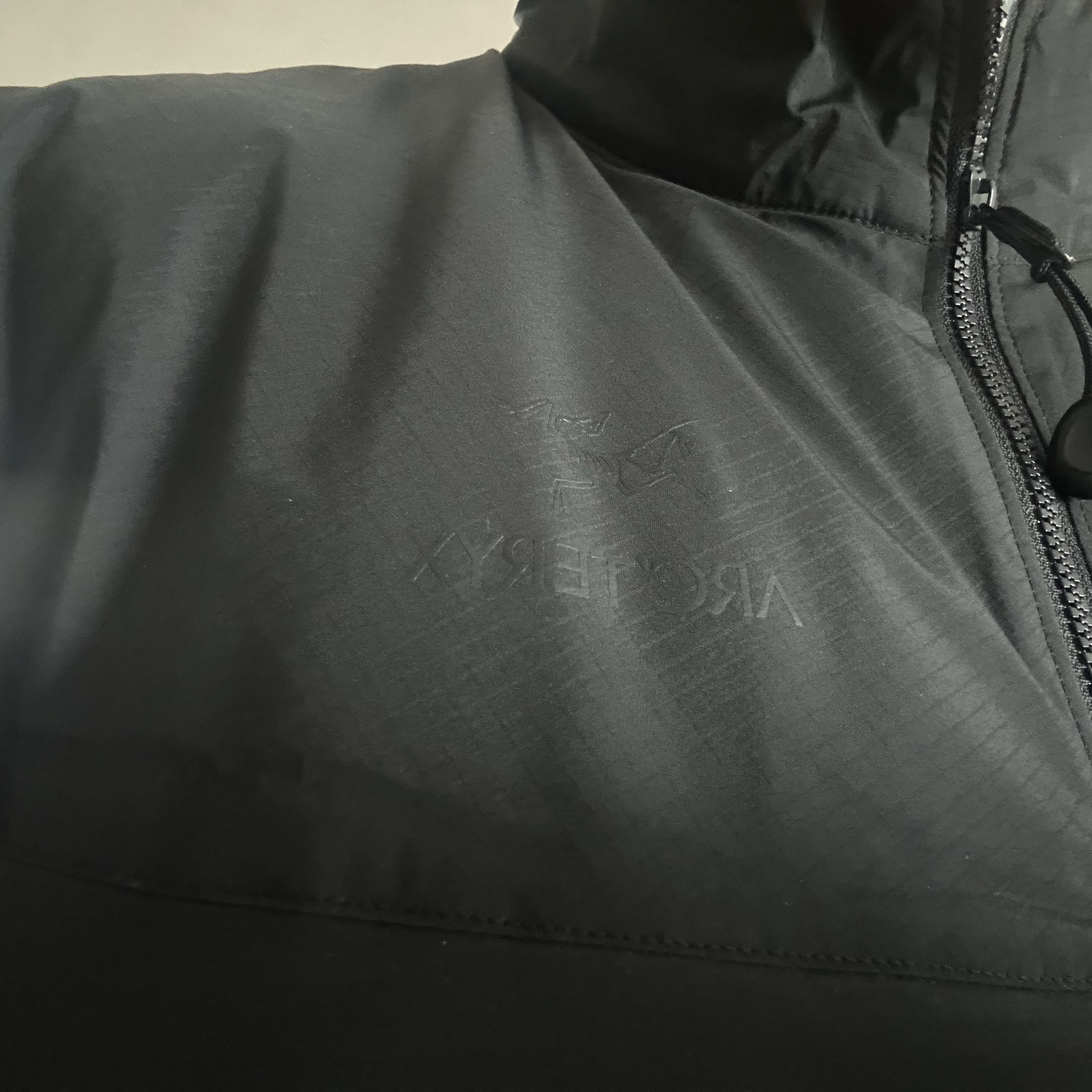Arc'teryx LEAF Cold WX Jacket LT Gen 2.1 Black 착용 스타일 - 1