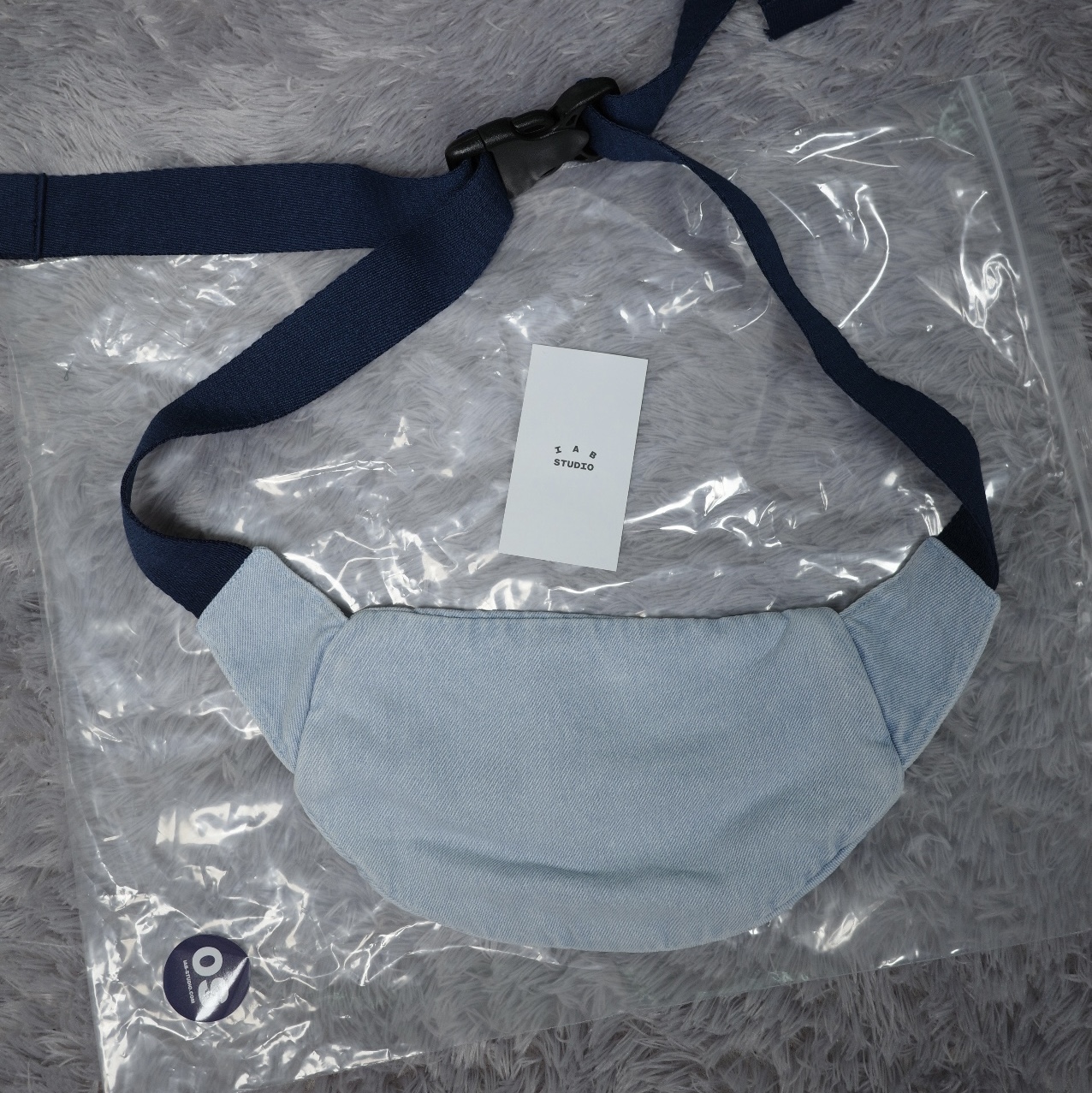 IAB Studio Denim Hip Sack Blue, Ricoh GR IIIx Urban Edition Black (Korean Ver.) 착용 스타일 - 2