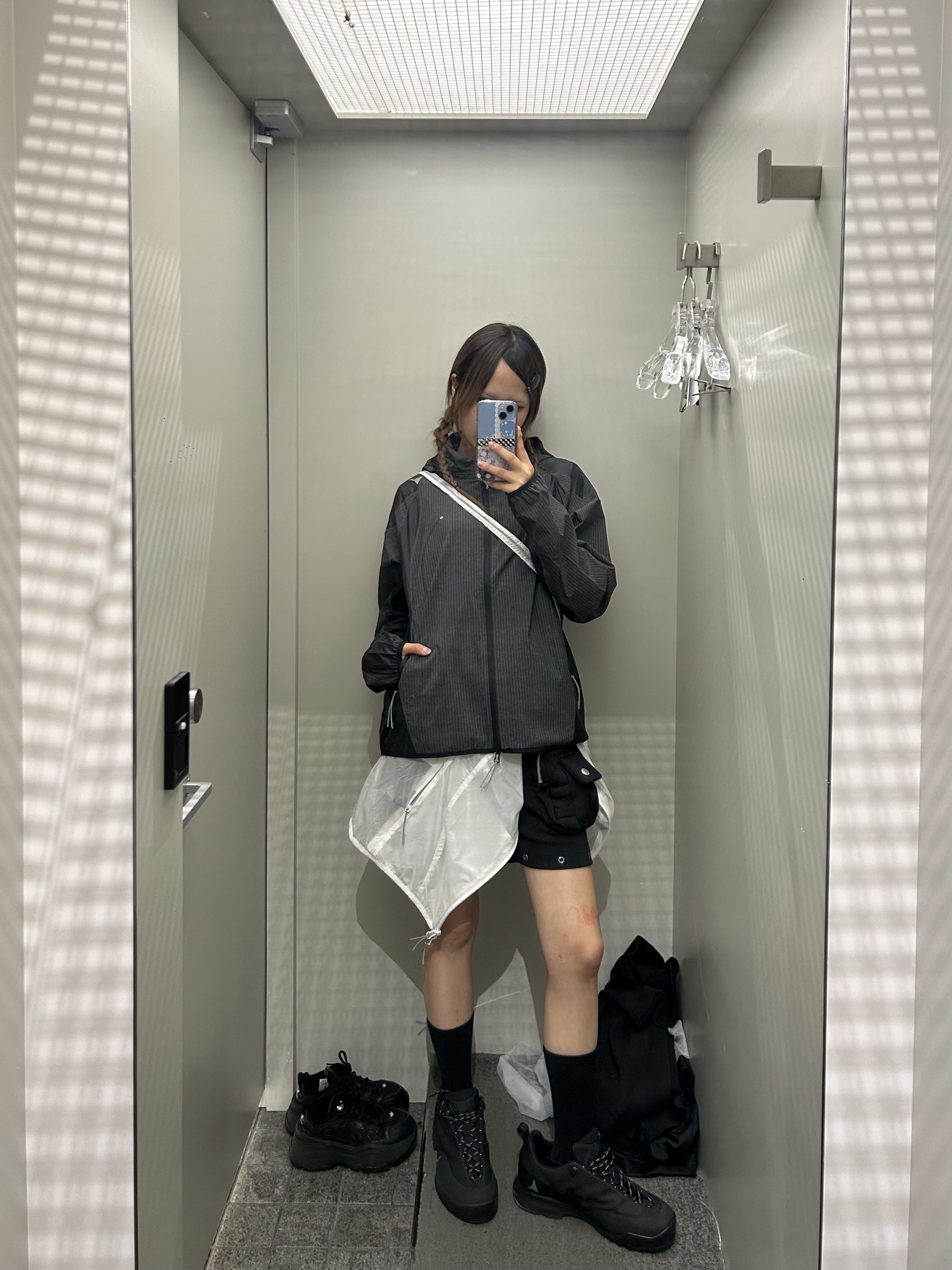 Nache Women Detachable Slim Fit Pants Black - 26SS 착용 스타일 - 1