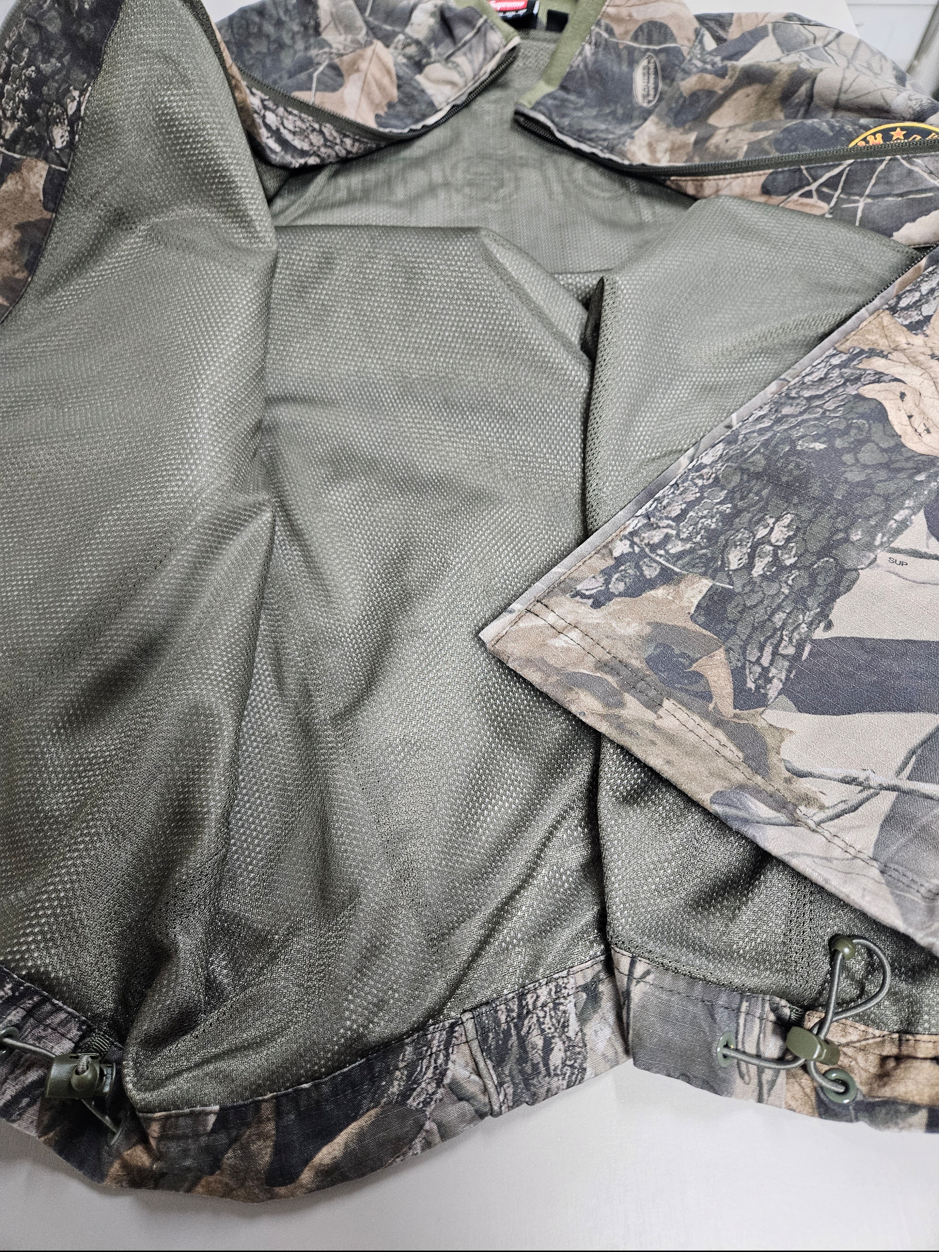 Supreme x Umbro Cotton Ripstop Track Jacket Realtree Hardwoods Camo - 26SS 착용 스타일 - 7