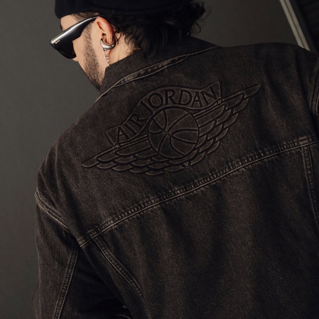 Levi's x Jordan Type III Trucker Black 착용 스타일 - 10