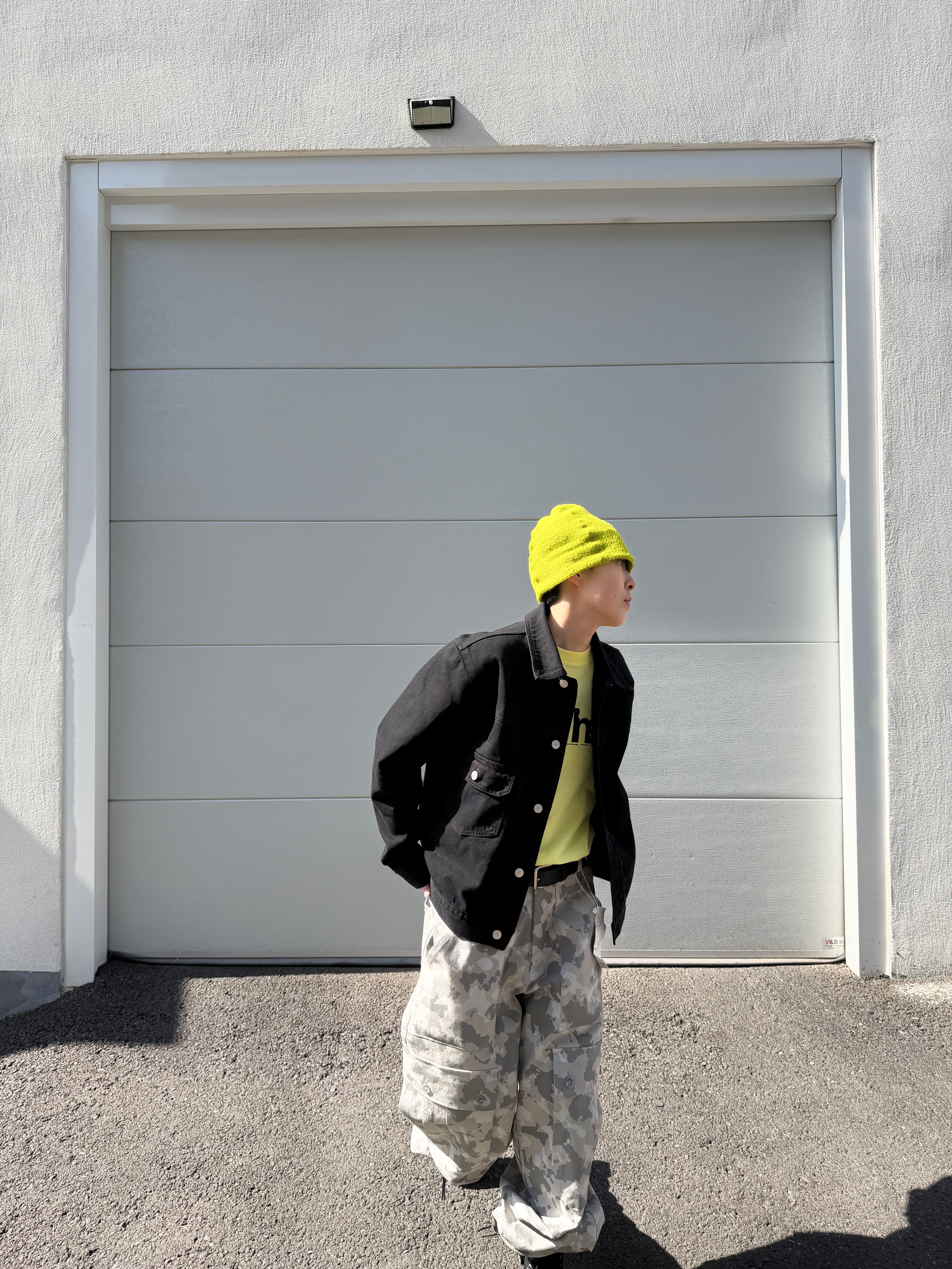 Farfromwhat Far Panel Trucker Jacket_Black, Hono Report Big Pocket Cargo Pants Snow Camo 착용 스타일 - 8