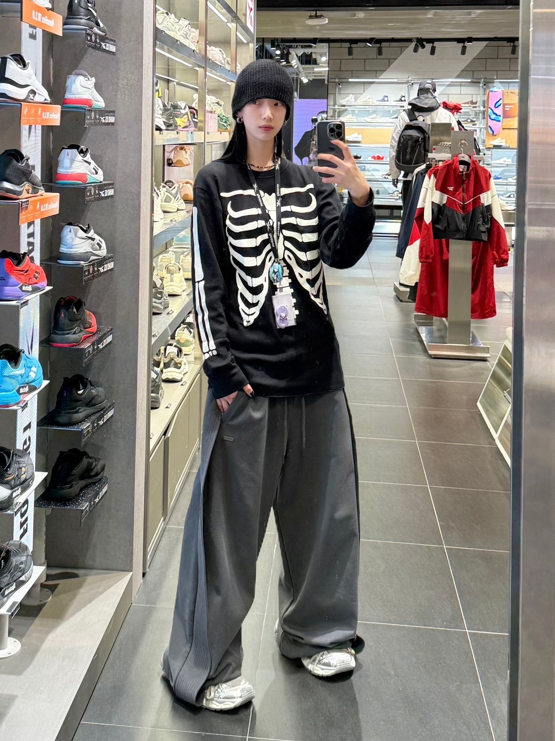 Supreme Hanes Bones Thermal Crew Black (1 Pack), AJOBYAJO One Tuck Qulted Jersey Pants Charcoal 착용 스타일 - 1