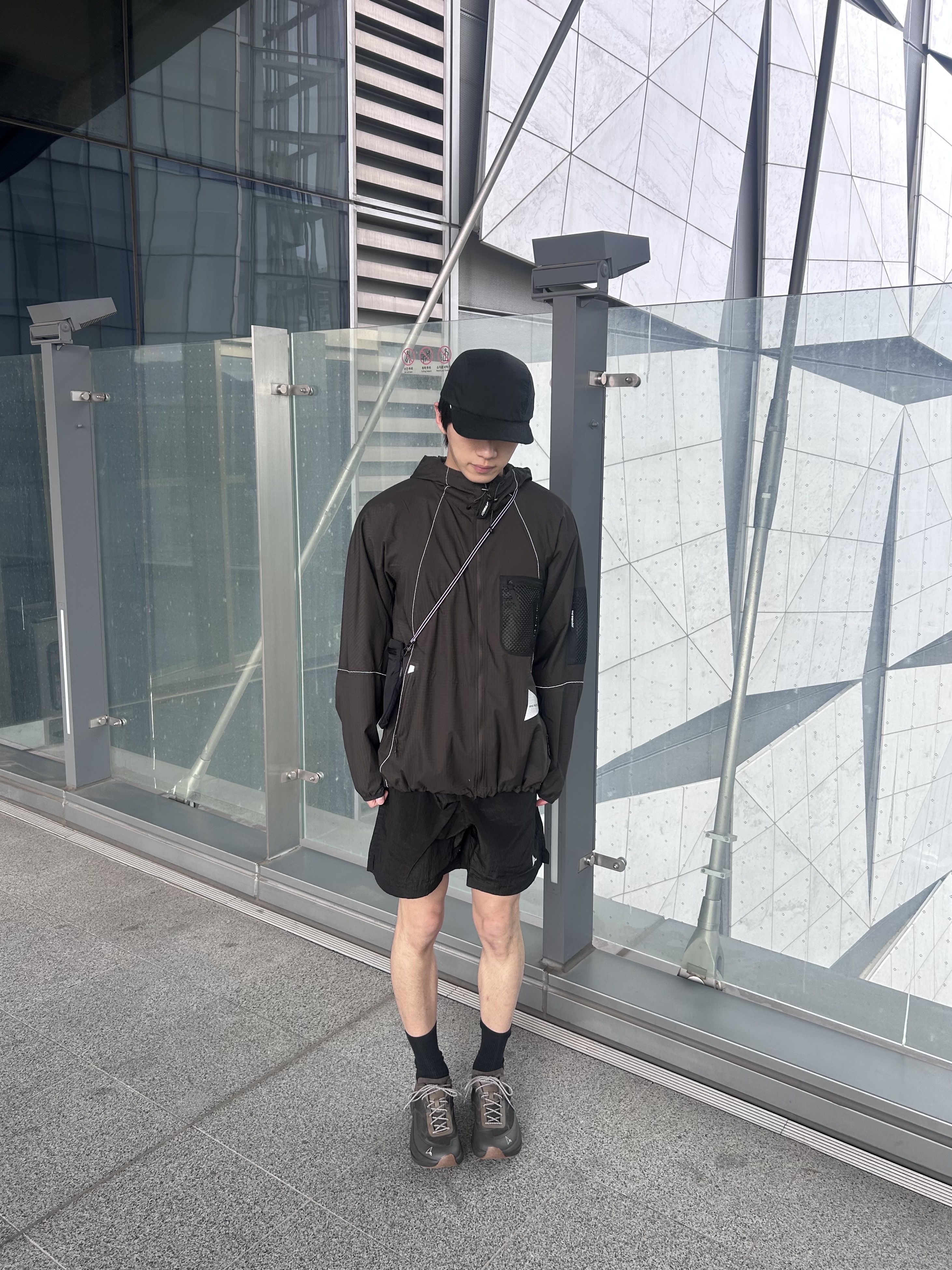 ROA Helder 5 Inch Shorts Black - 26SS 착용 스타일 - 1