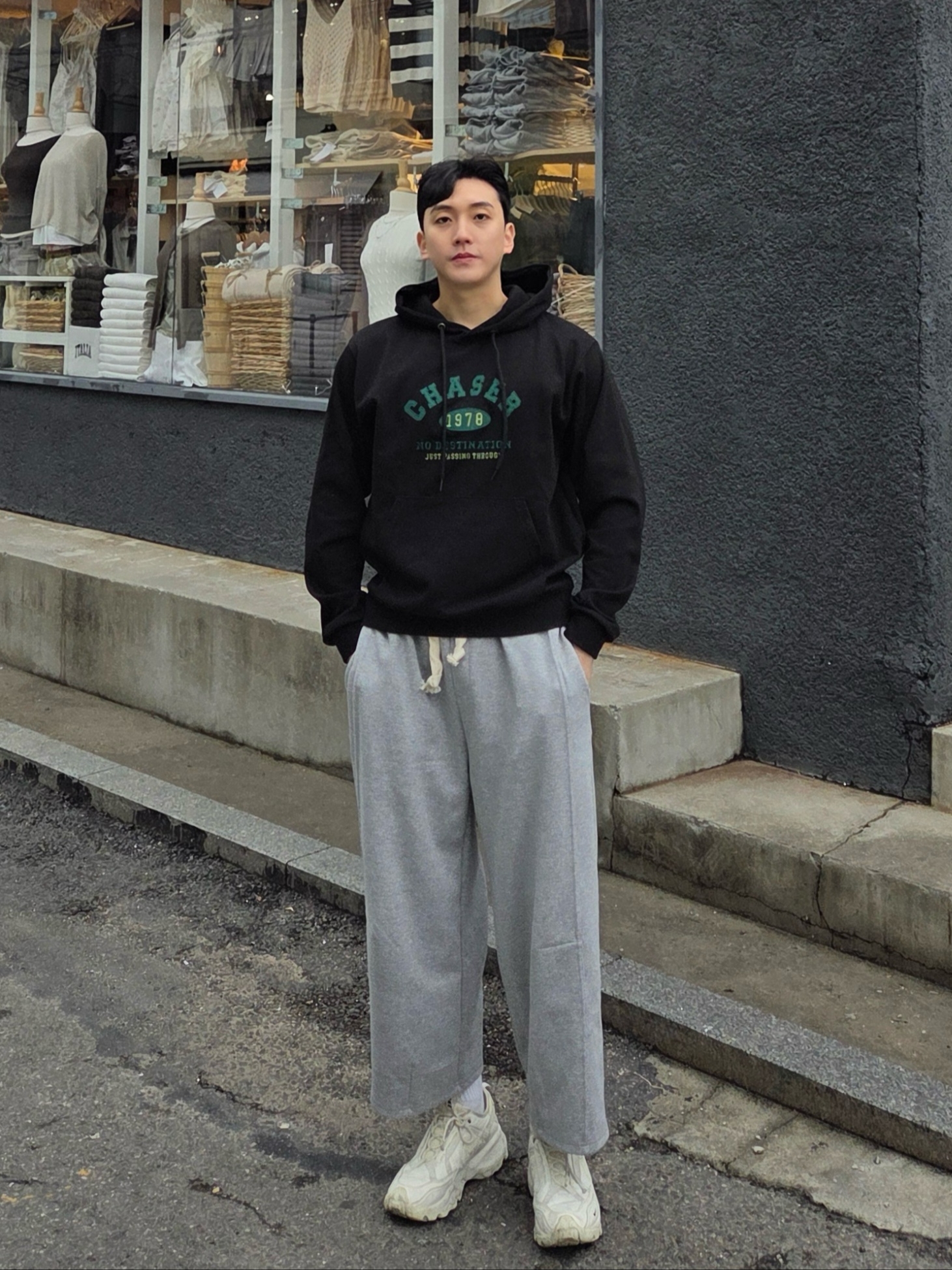 (W) Nike TC 7900 Summit White 착용 스타일 - 1
