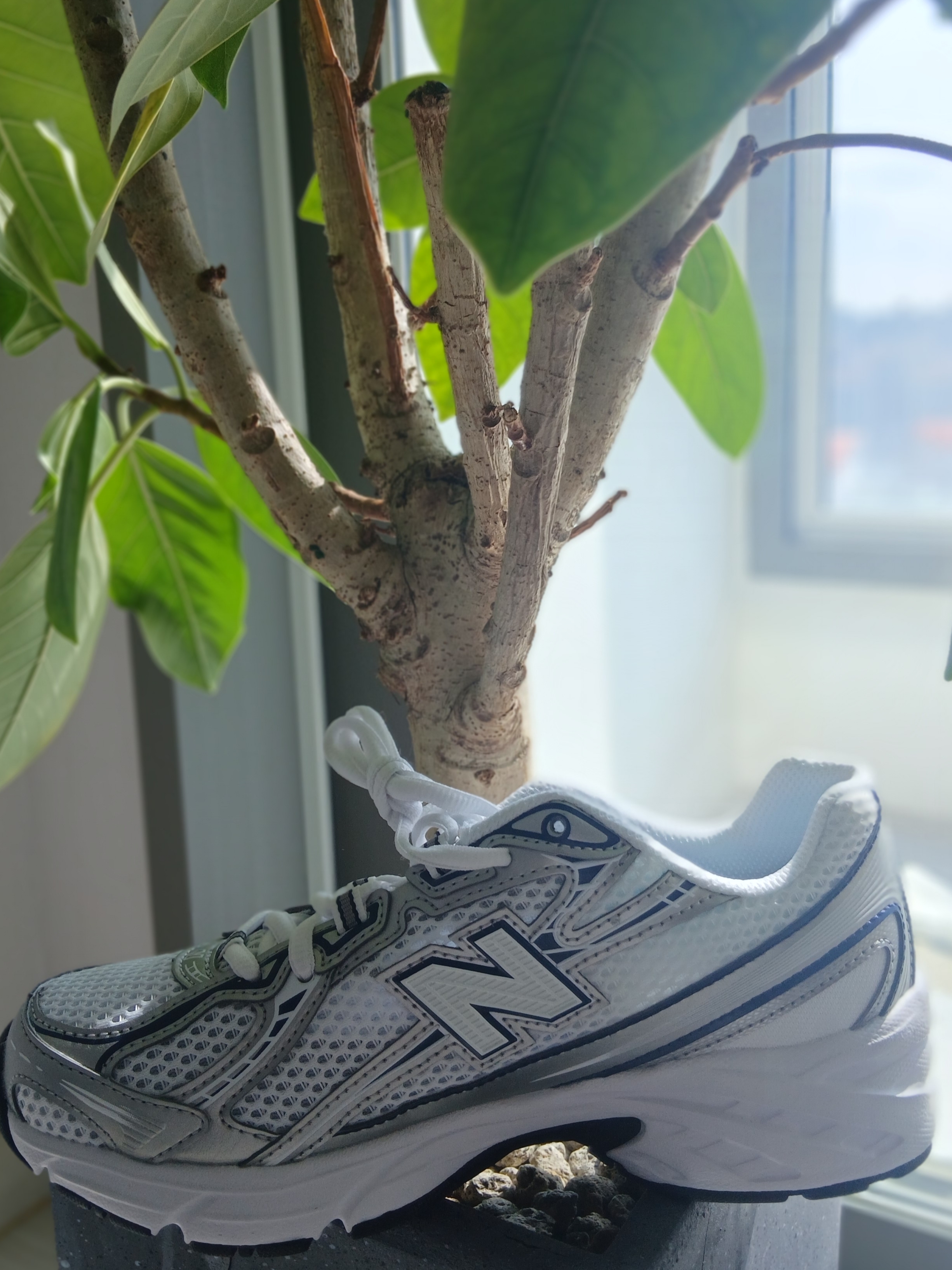 New Balance 740v2 Nb Navy White, Arc'teryx Kragg Cotton Heatmap LS T-Shirt White Light Multi 착용 스타일 - 5