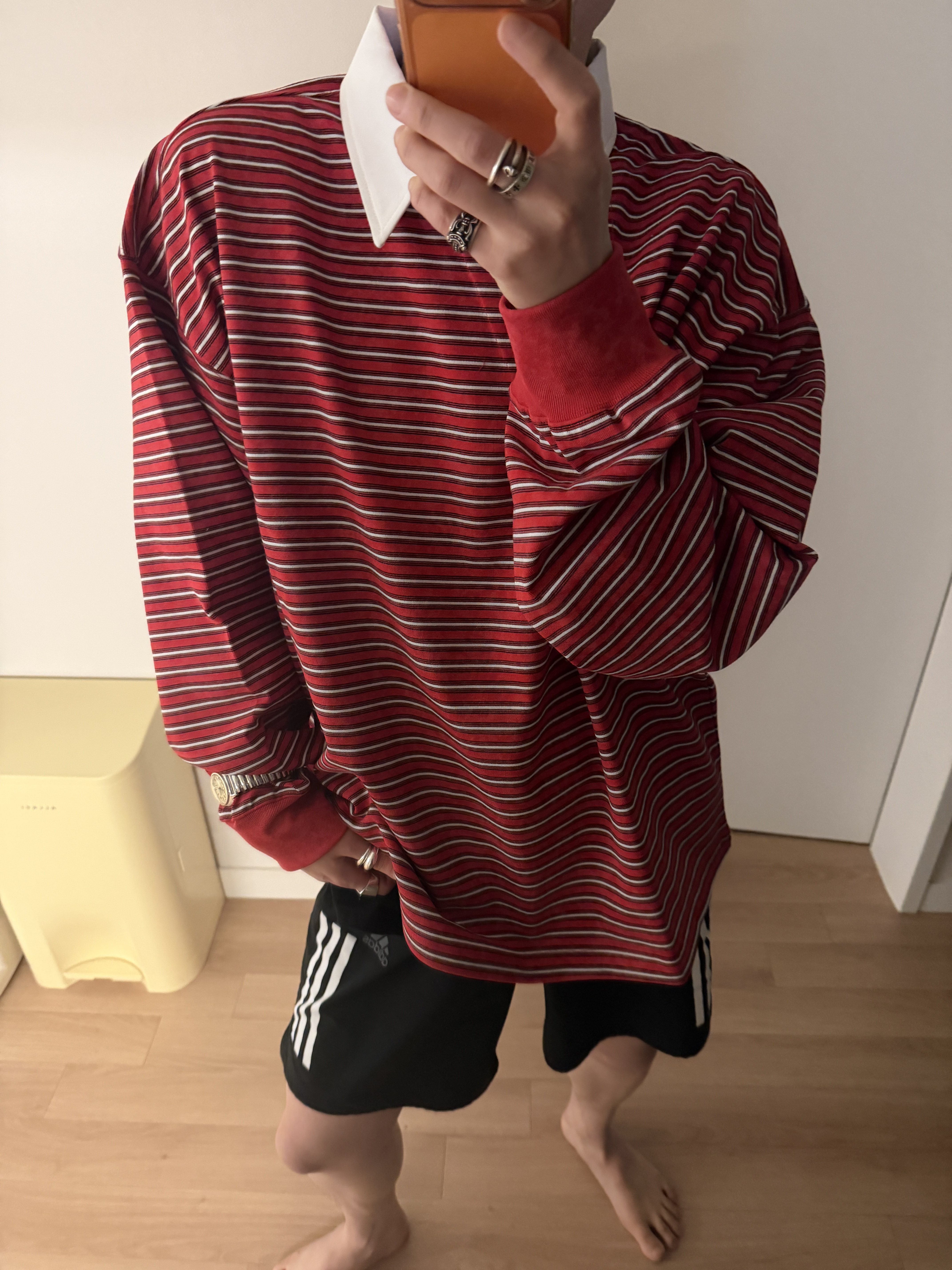 Nonnod Bias Polo Shirt Red Stripe 착용 스타일 - 1