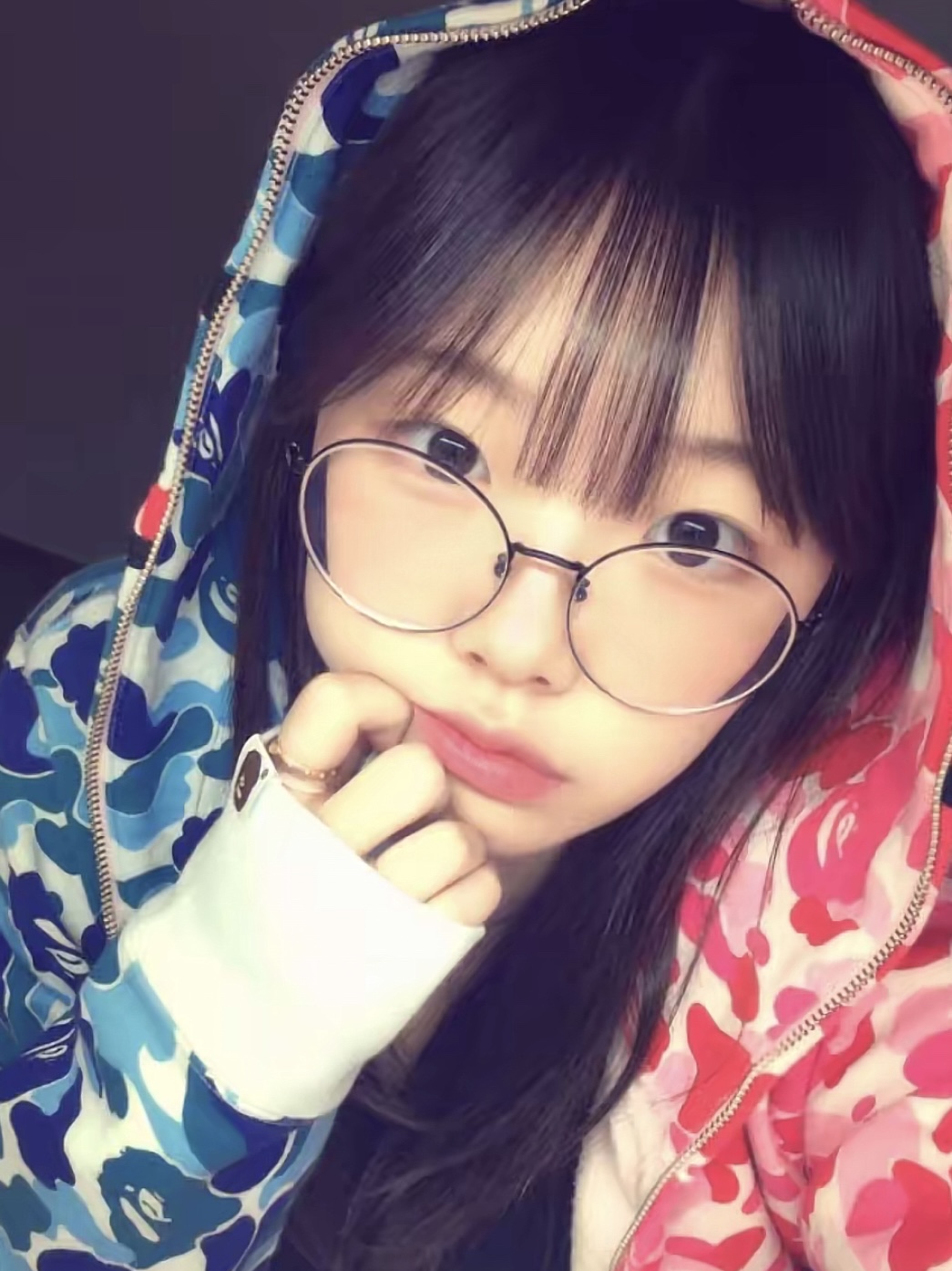 BAPE ABC Camo Separate Shark Full Zip Hoodie Blue Pink 착용 스타일 - 1