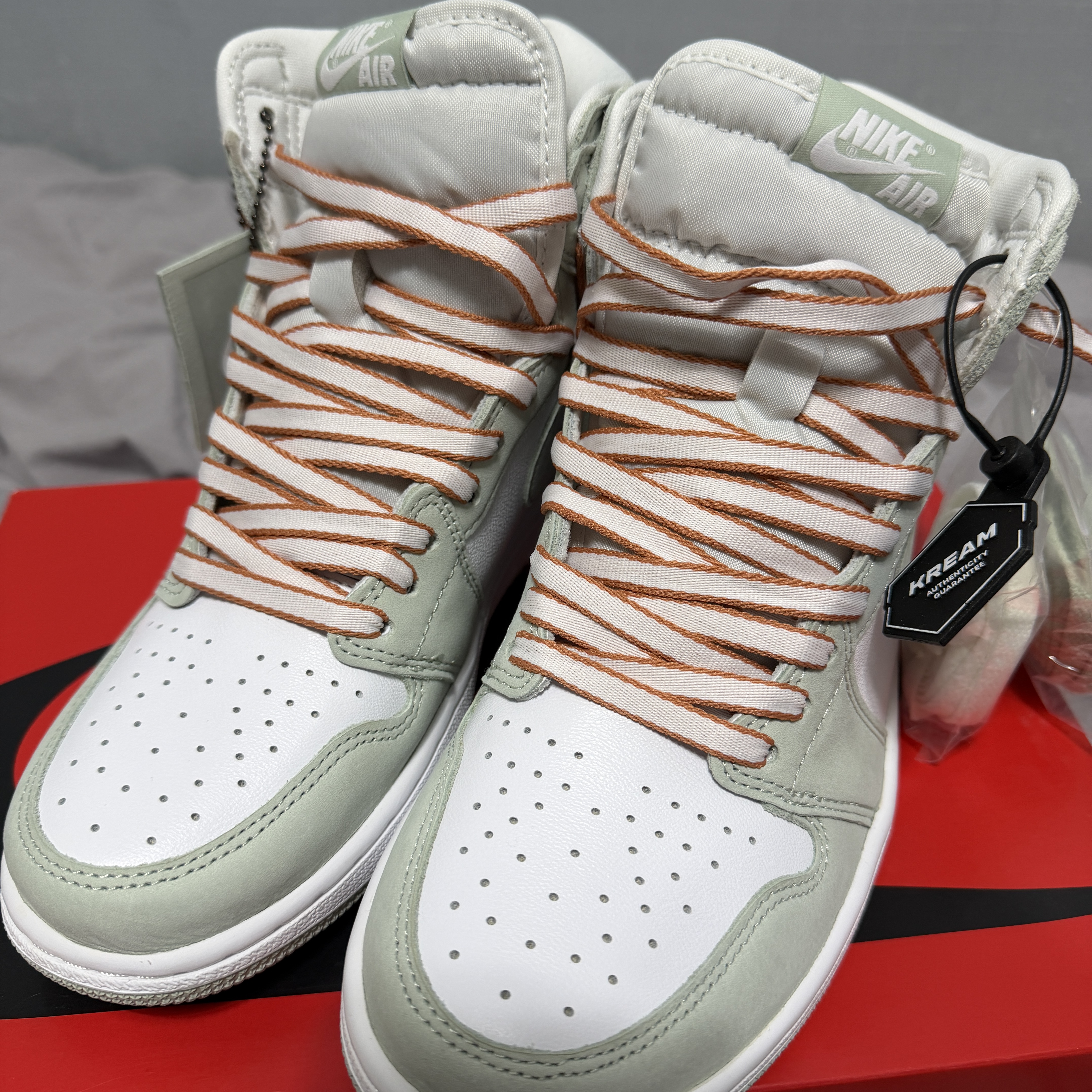 (W) Jordan 1 Retro High OG Seafoam 착용 스타일 - 6