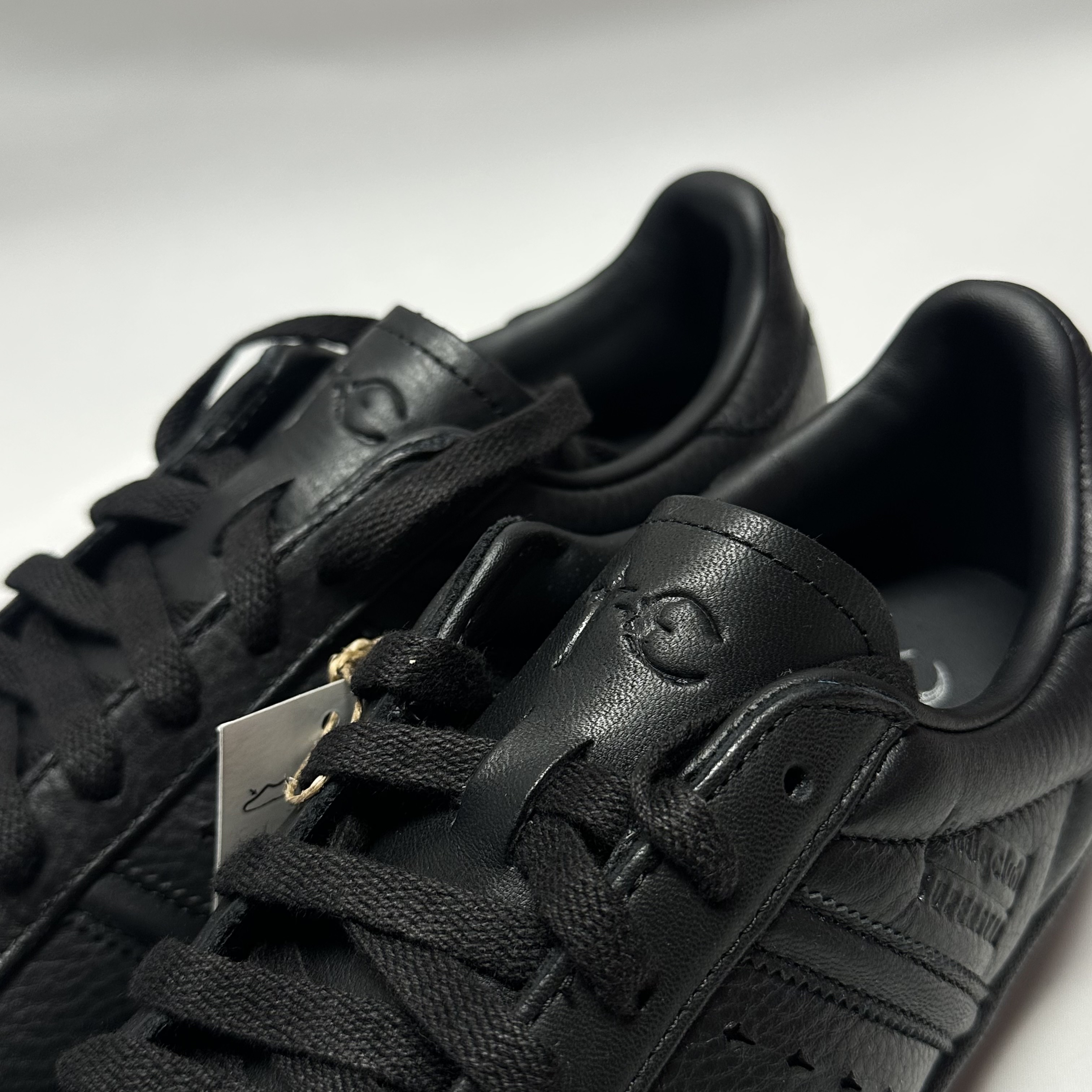 Adidas x Thug Club Superstar Vintage Core Black 착용 스타일