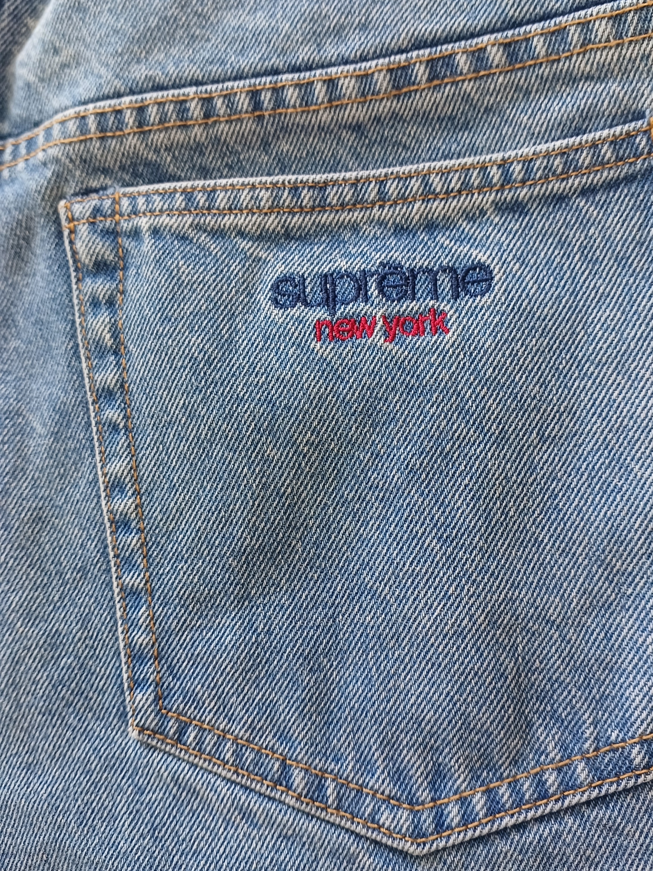 Supreme Baggy Jean Washed Indigo - 26SS 착용 스타일