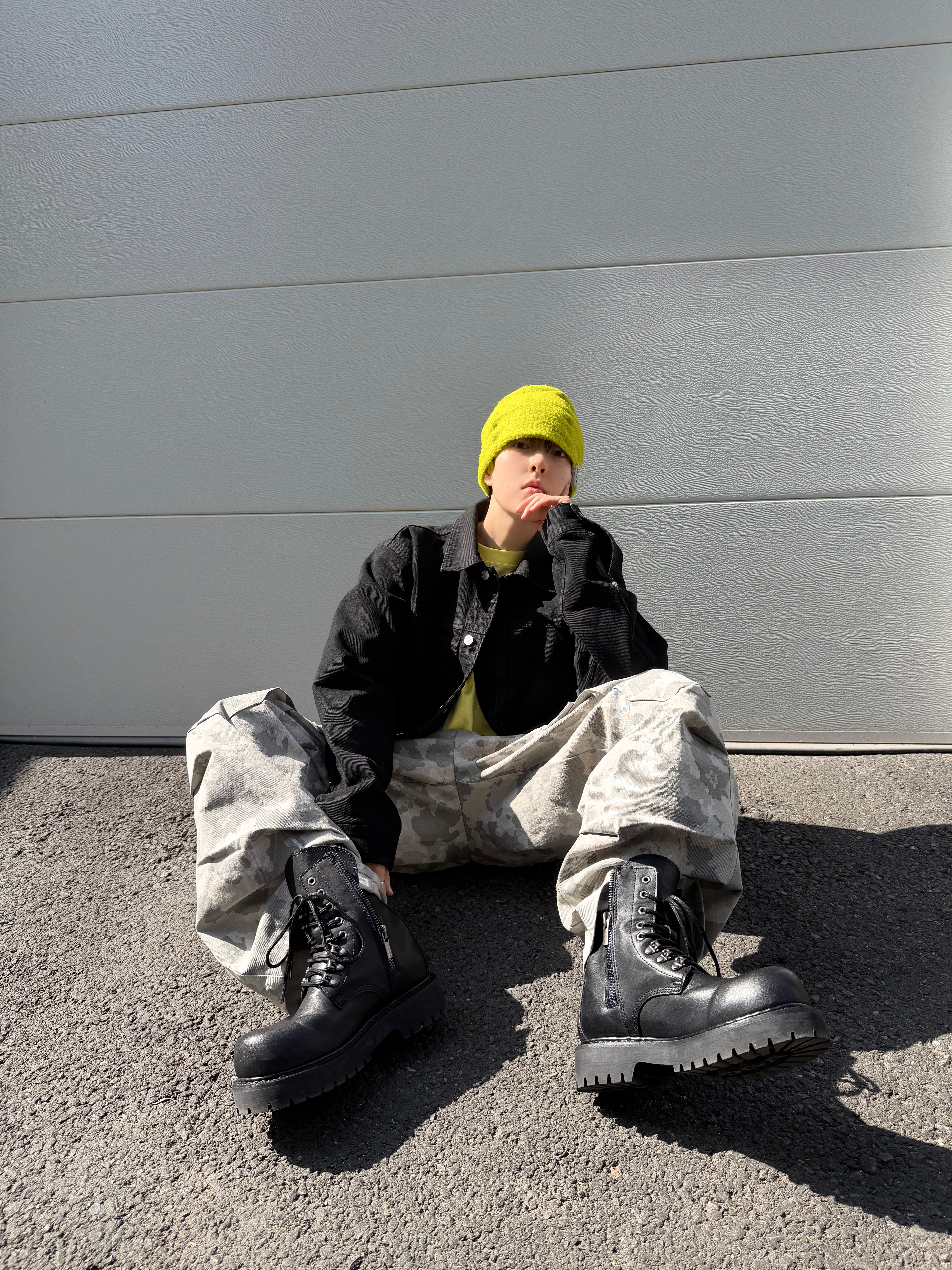 Farfromwhat Far Panel Trucker Jacket_Black, Hono Report Big Pocket Cargo Pants Snow Camo 착용 스타일 - 3