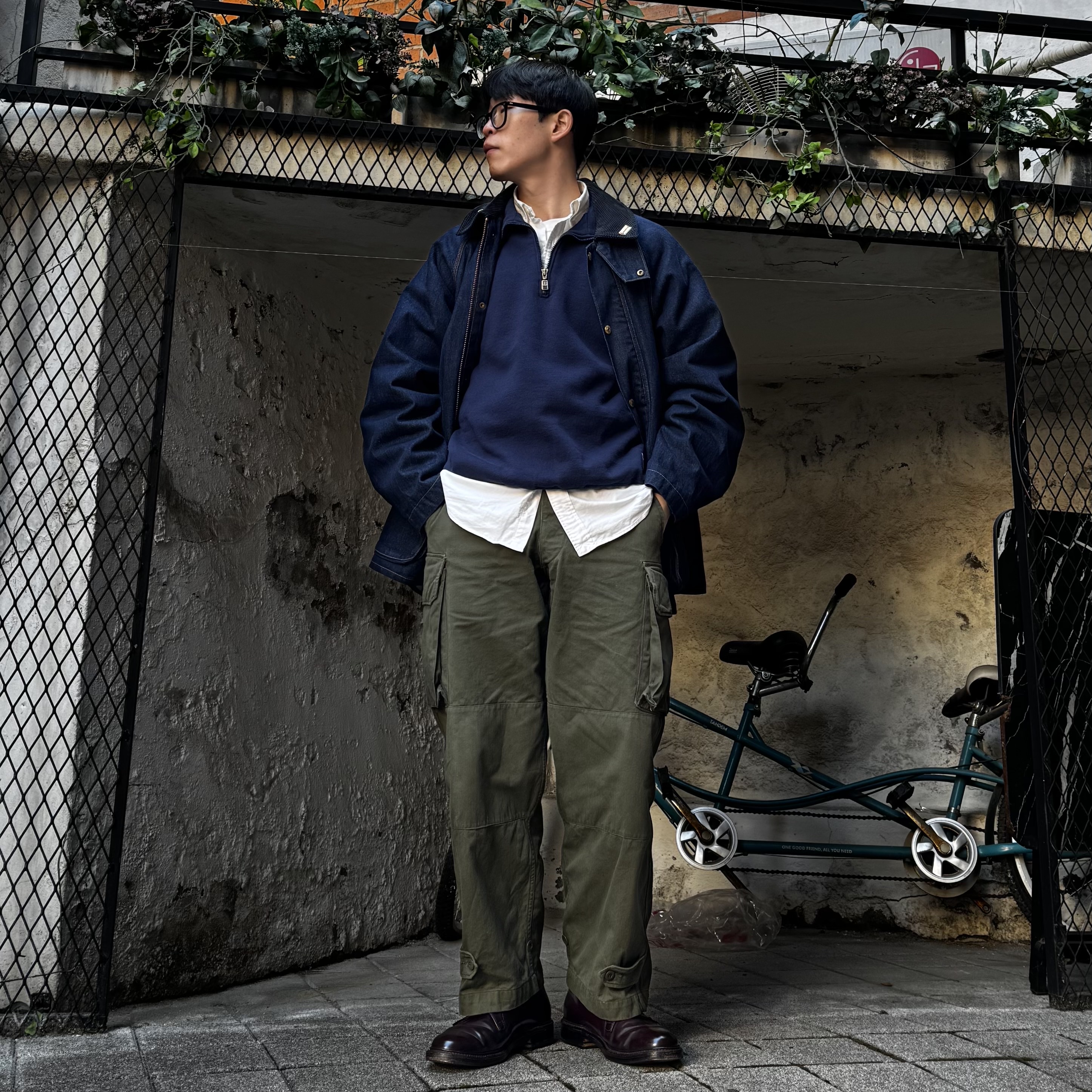 Levi's x Barbour Oversized Bedale Jacket Dark Rinsed Denim, Alden 990 Cordovan Plain Toe Blucher Oxford Burgundy - E 착용 스타일 - 1