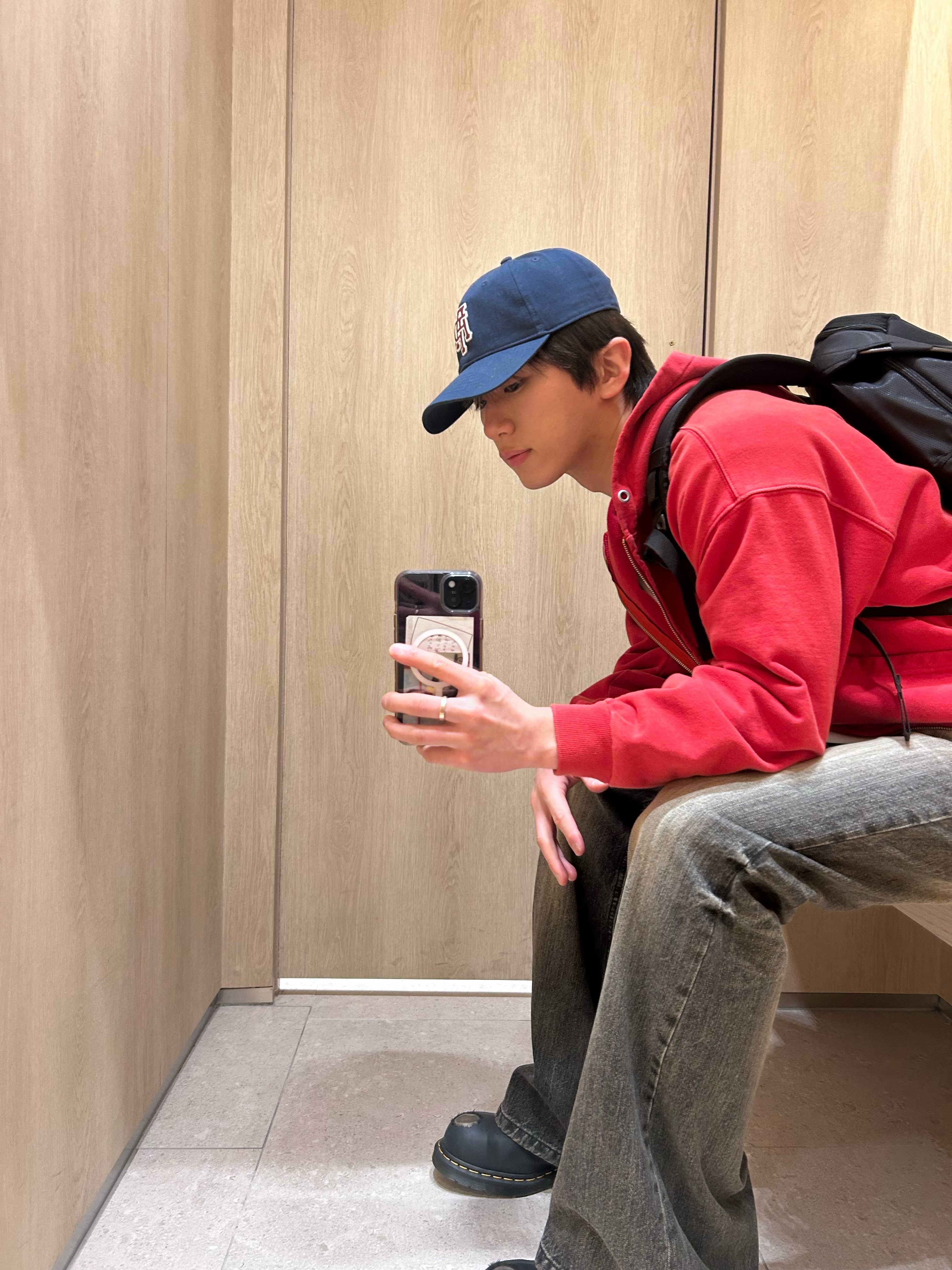 AAPE Basic Cap Navy - 25FW 착용 스타일 - 1