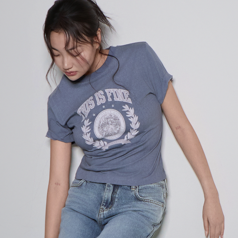 디스이즈파인 슬림 로렐즈 티 울트라마린(THIS IS FINE Slim Laurels Tee Ultramarine) - 2