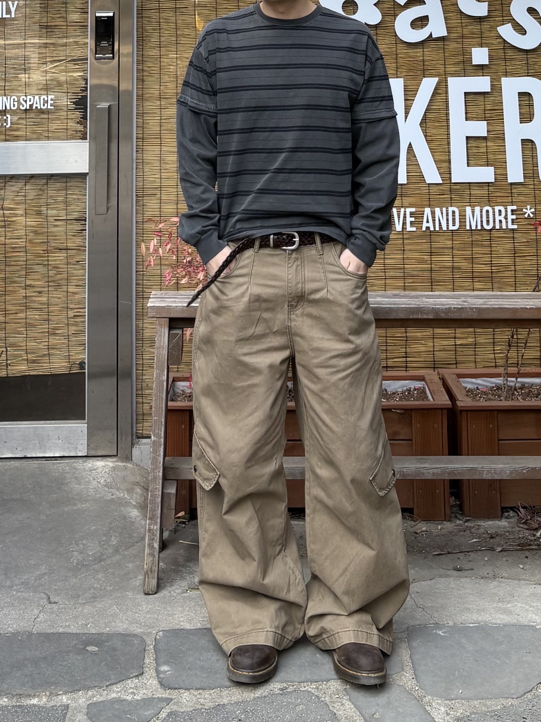Dr. Martens 1461 Crazy Horse Dark Brown 착용 스타일 - 3