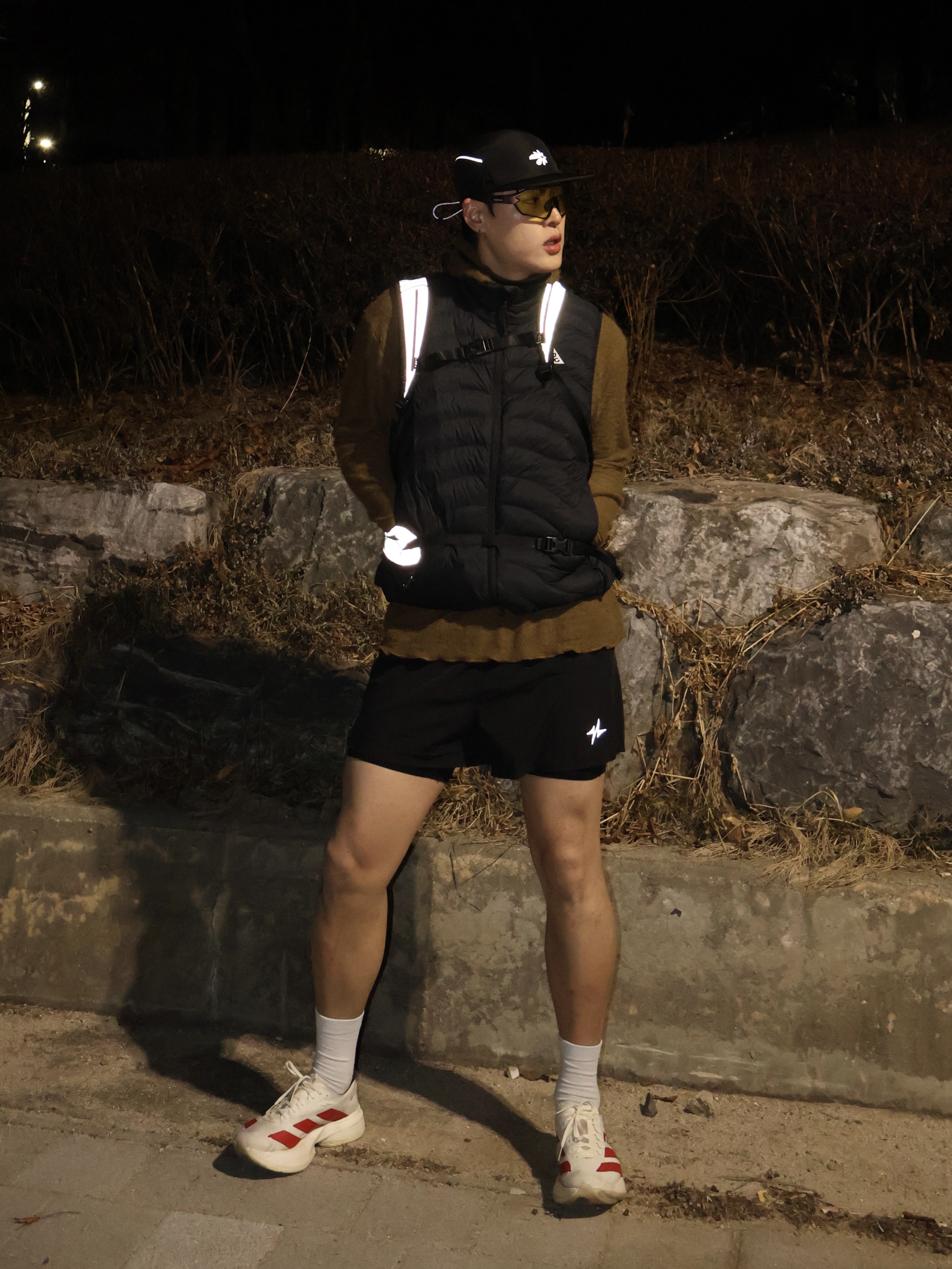 Adidas Adizero Adios Pro 4 Off White Better Scarlet 착용 스타일 - 3