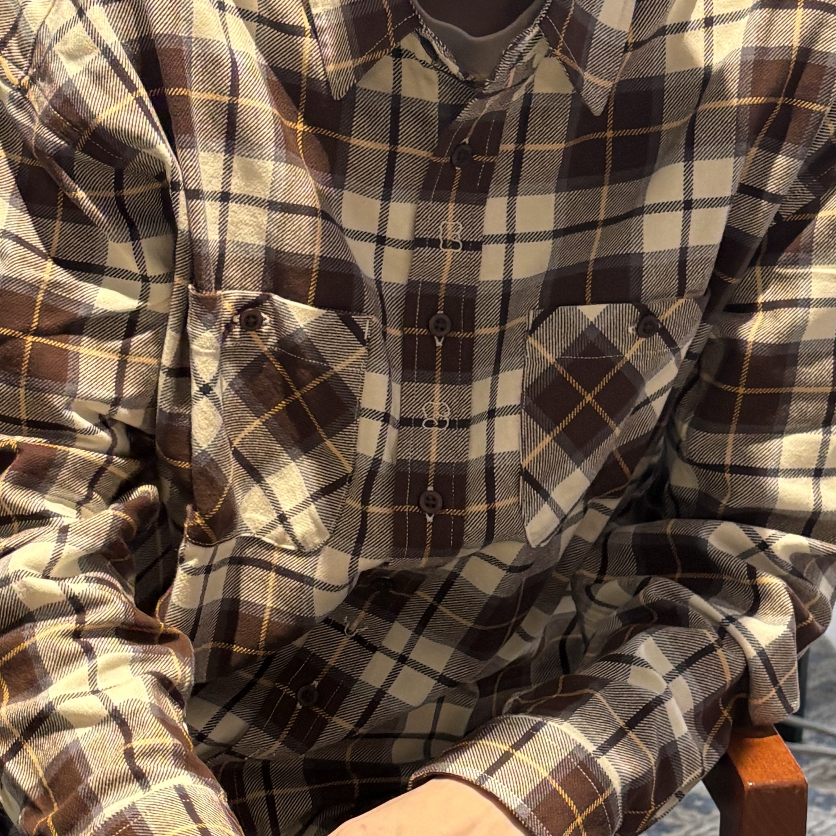 YESEYESEE Plop Check Shirt Brown 착용 스타일 - 2