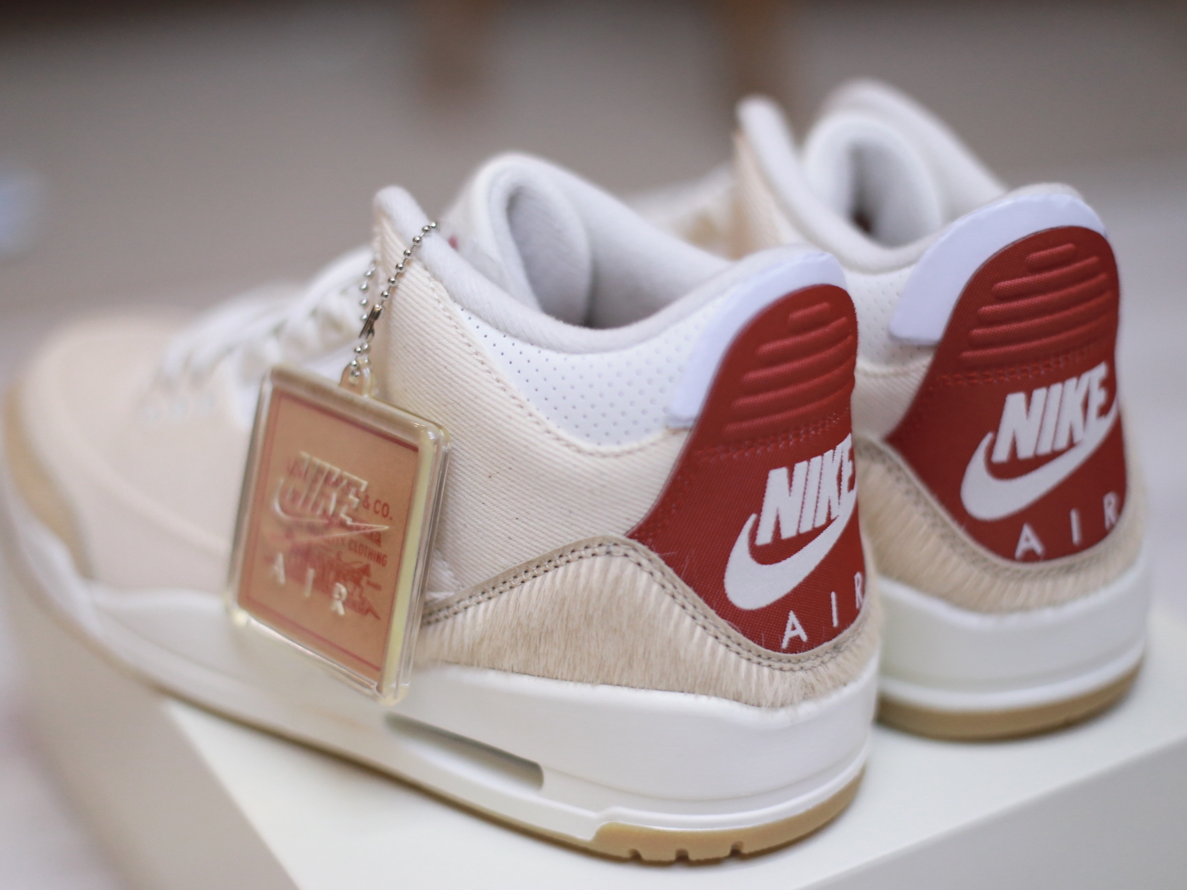Jordan 3 x Levi’s Ecru Denim 착용 스타일 - 3