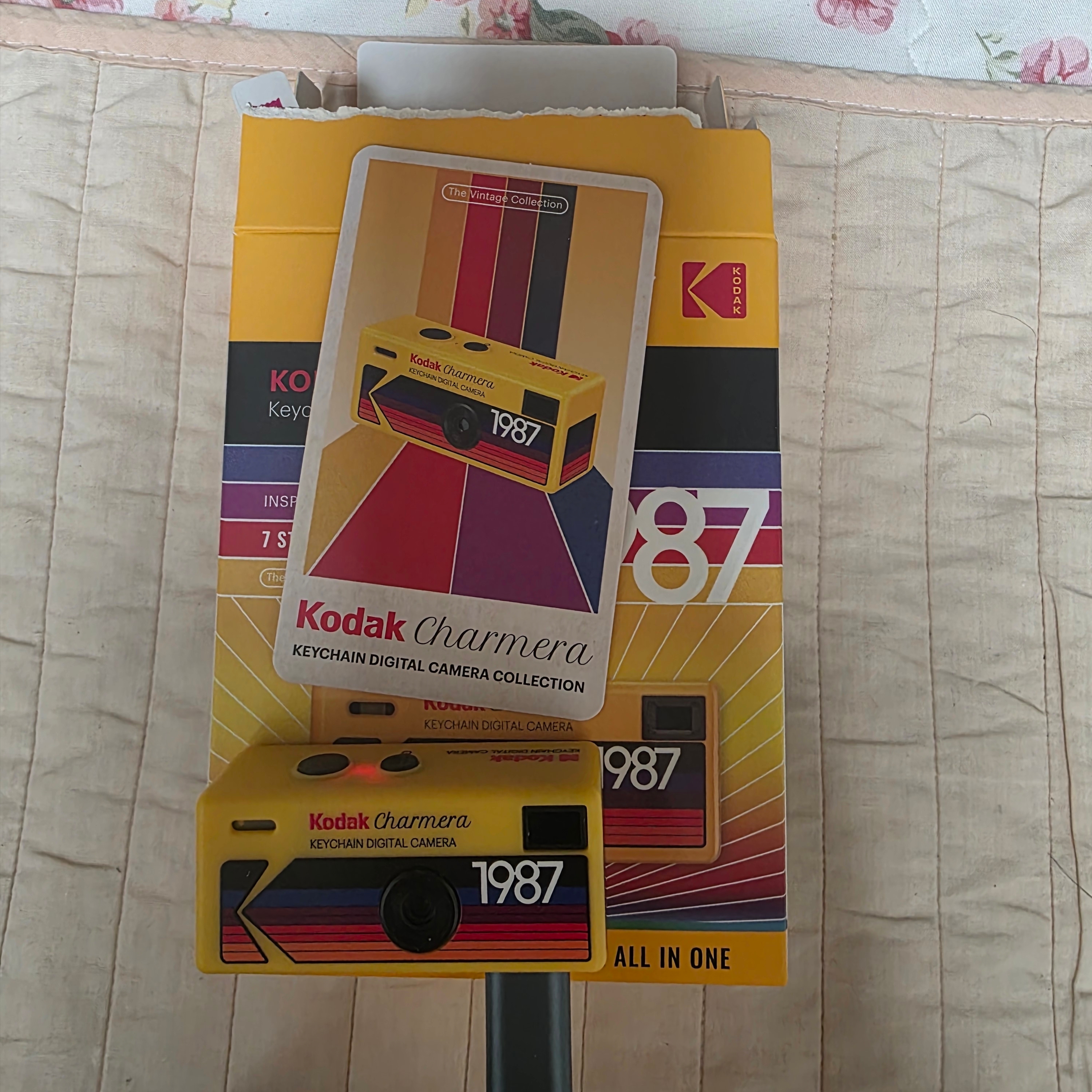 Kodak Charmera Key Chain Film Camera Sealed Case (1 Blind Box) 착용 스타일