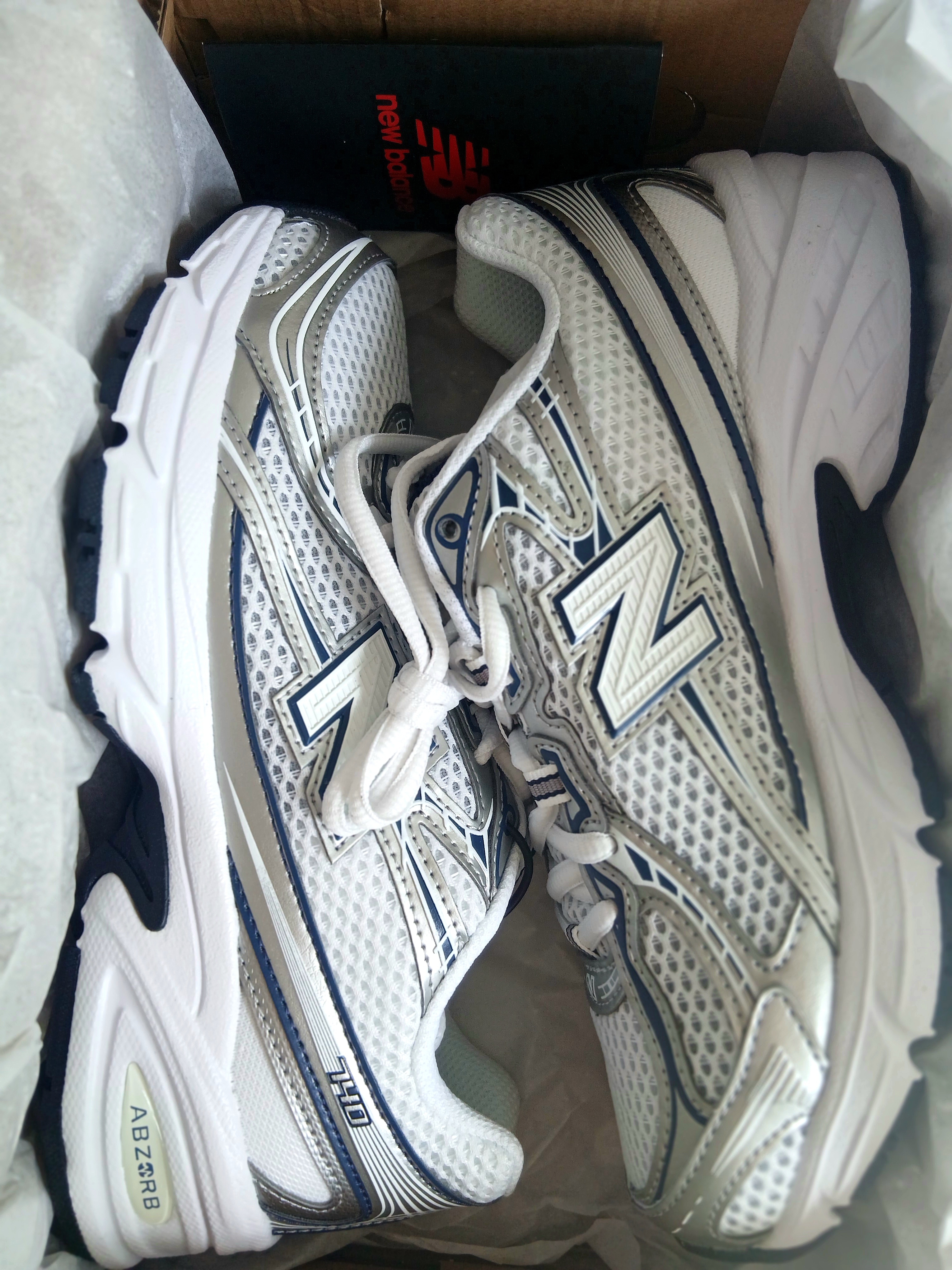 New Balance 740v2 Nb Navy White, Arc'teryx Kragg Cotton Heatmap LS T-Shirt White Light Multi 착용 스타일 - 3