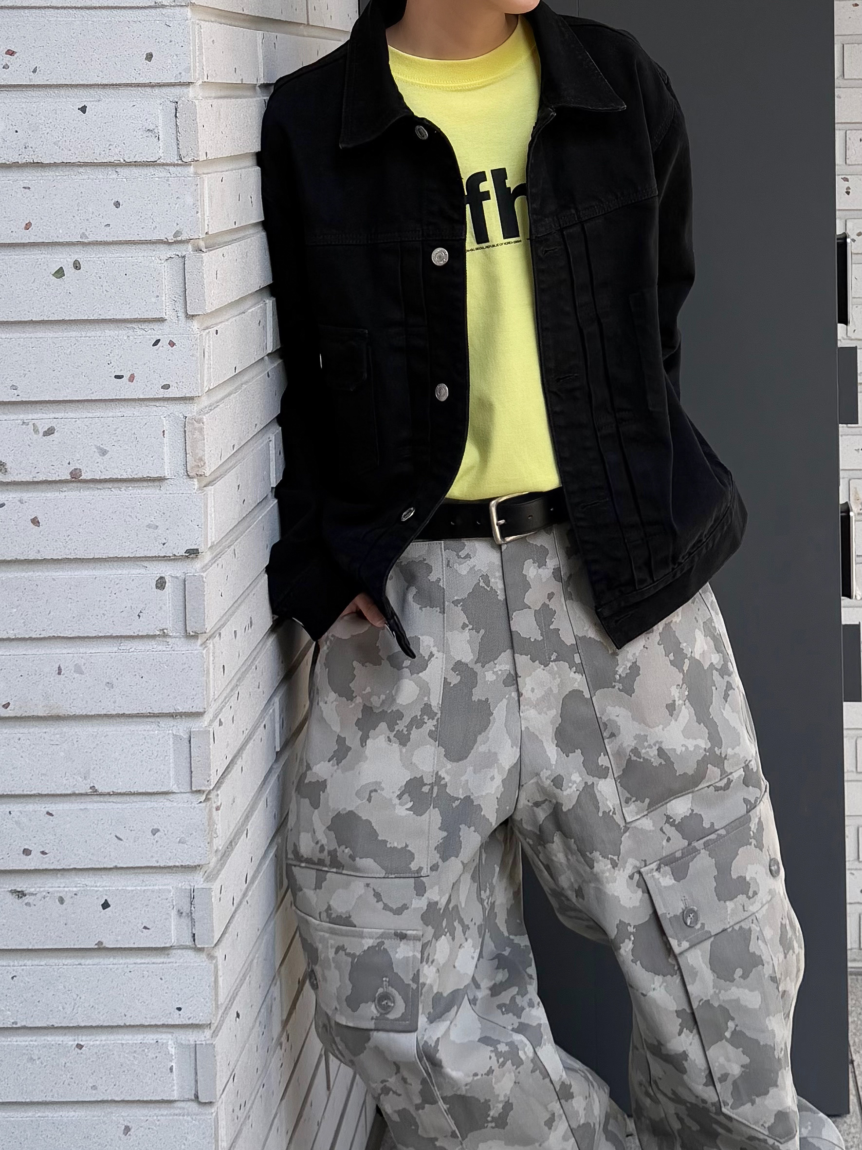 Farfromwhat Far Panel Trucker Jacket_Black, Hono Report Big Pocket Cargo Pants Snow Camo 착용 스타일 - 4