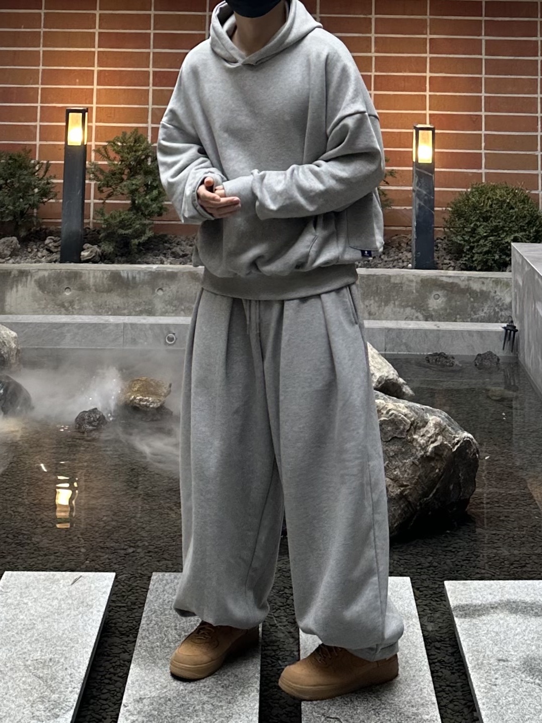 Nike x Supreme Air Force 1 Low Flax, Nike Air Force 1 '07 WB Flax 착용 스타일 - 2