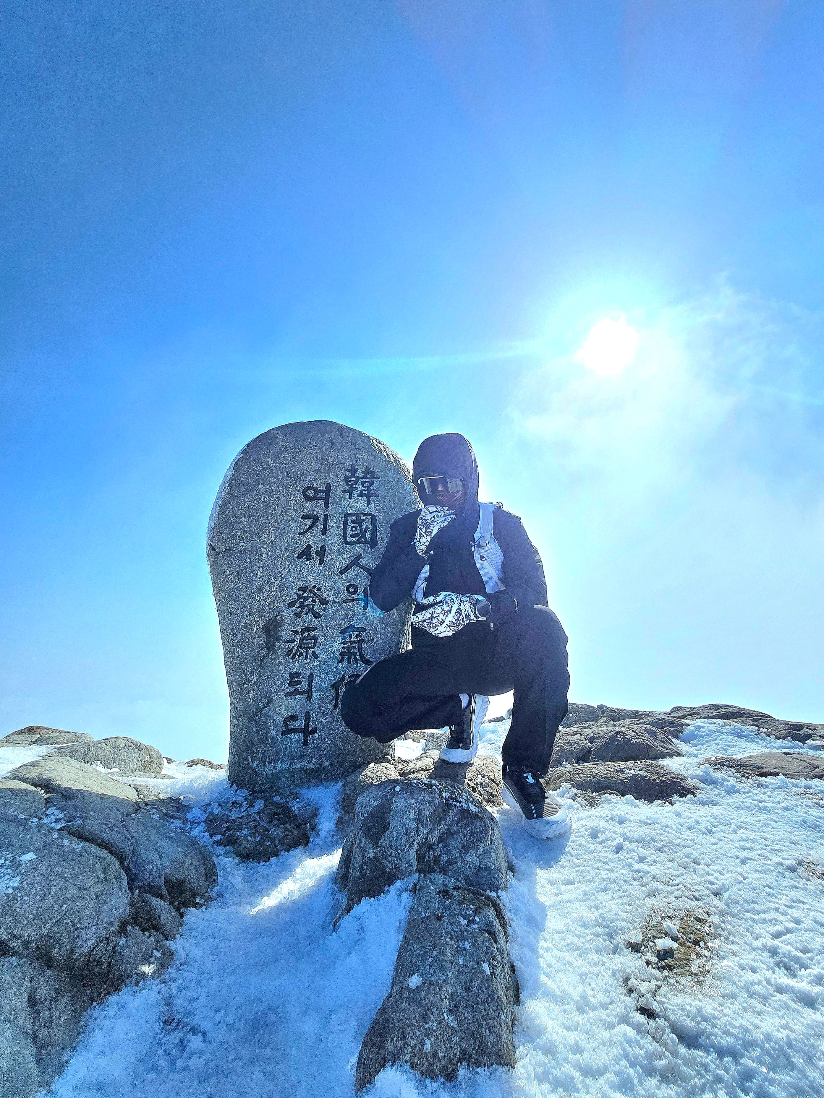 Norda 002 Summit Black 착용 스타일