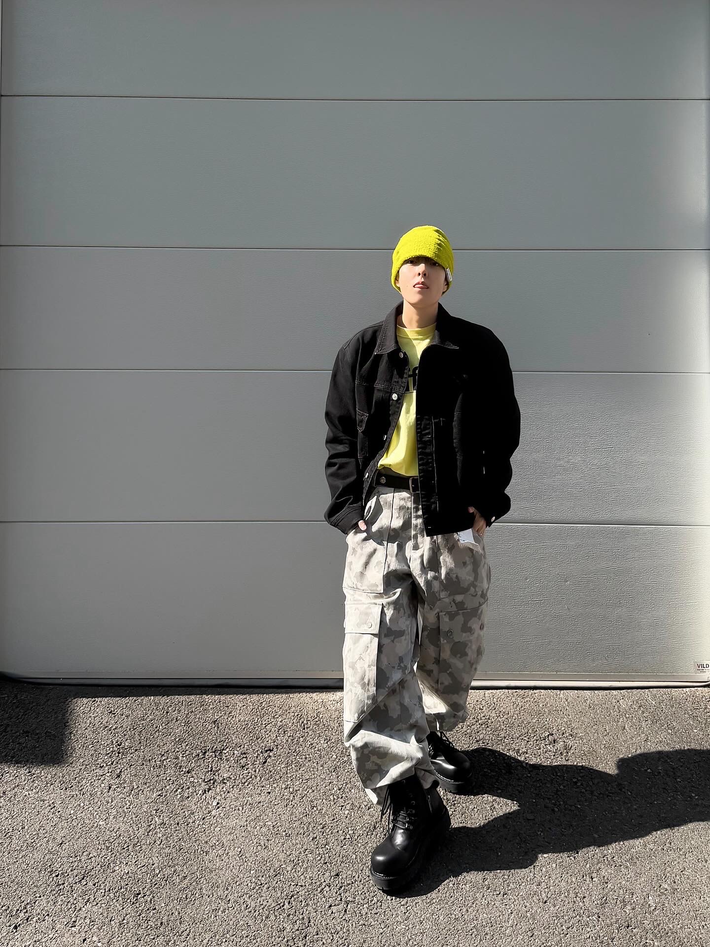 Farfromwhat Far Panel Trucker Jacket_Black, Hono Report Big Pocket Cargo Pants Snow Camo 착용 스타일 - 1