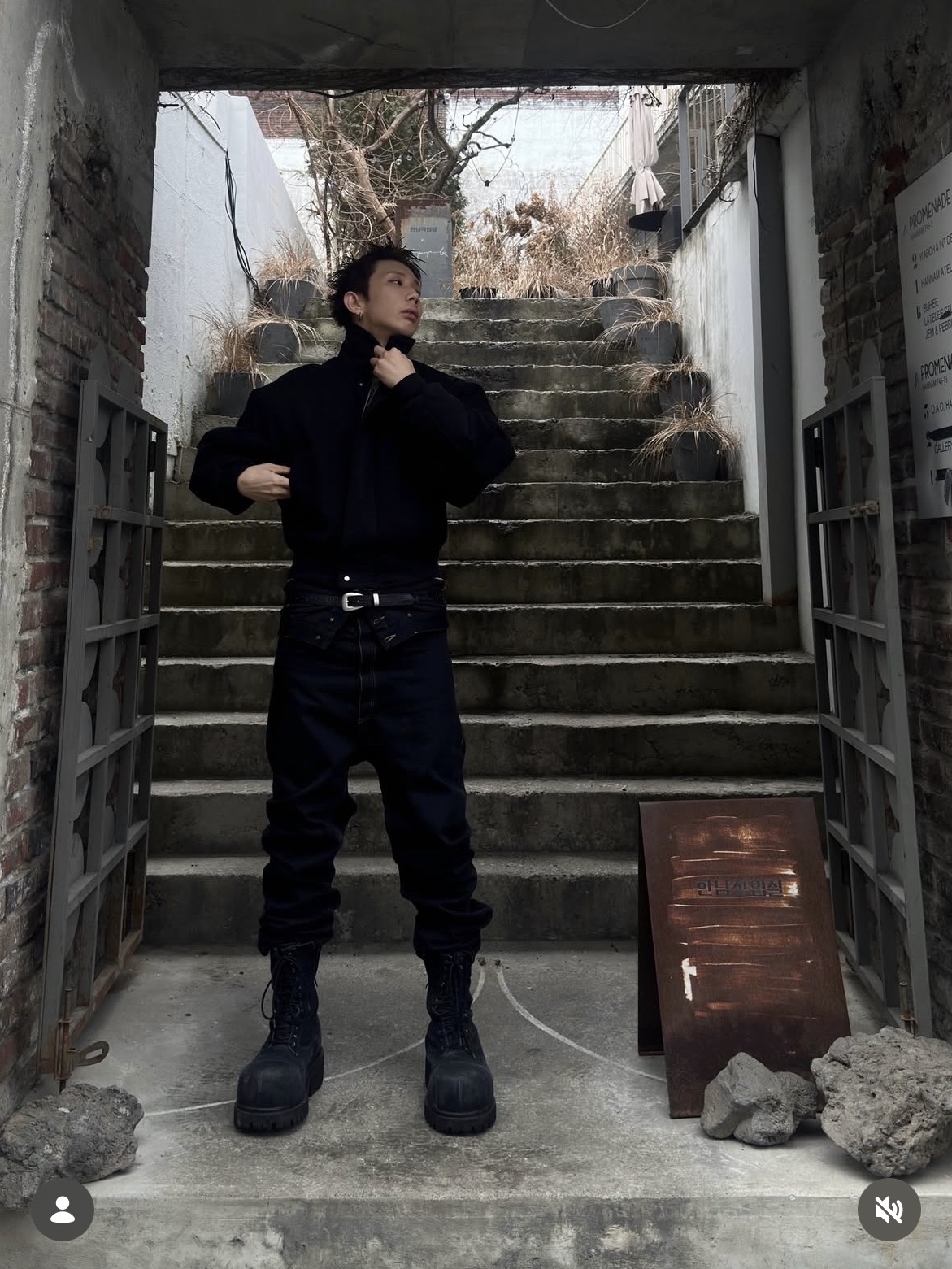 AX CONNECTION Crocodile Texture Belt 착용 스타일