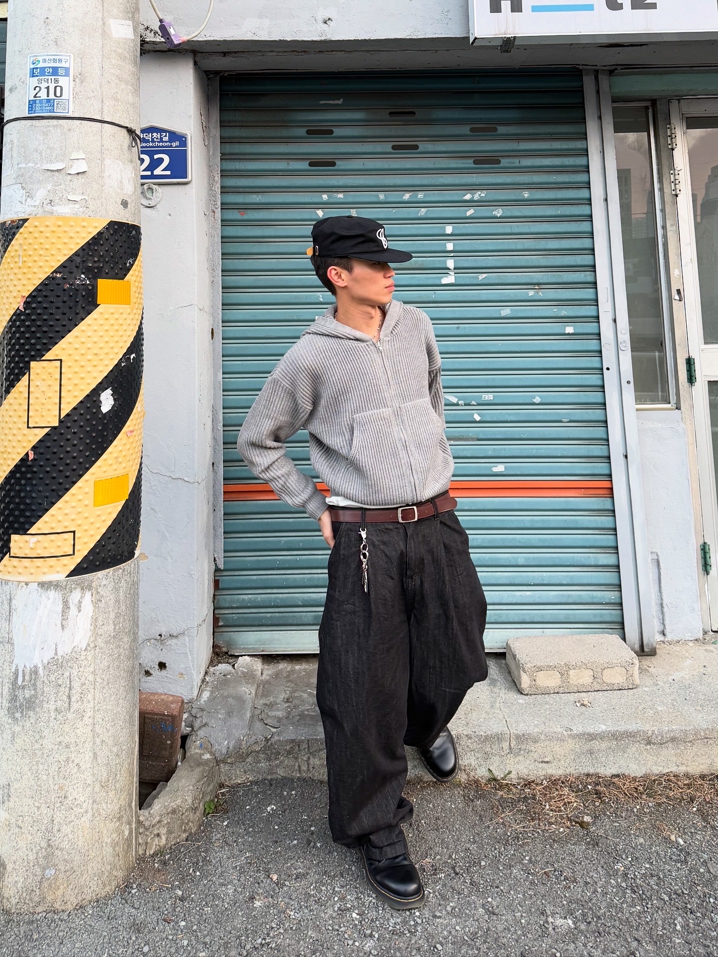 Dr. Martens 1461 Smooth Black 착용 스타일 - 8