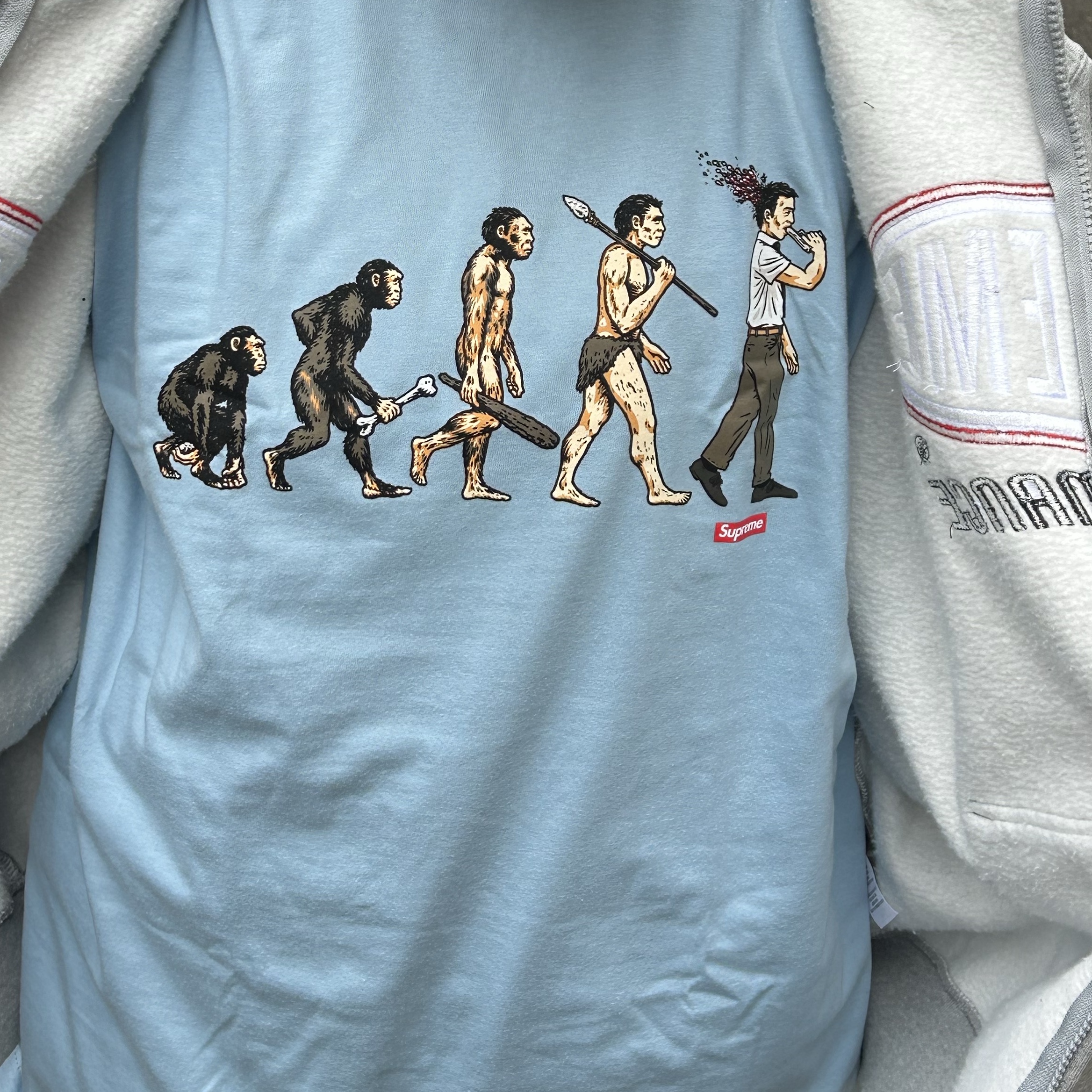 Supreme Evolution T-Shirt Powder Blue - 26SS 착용 스타일