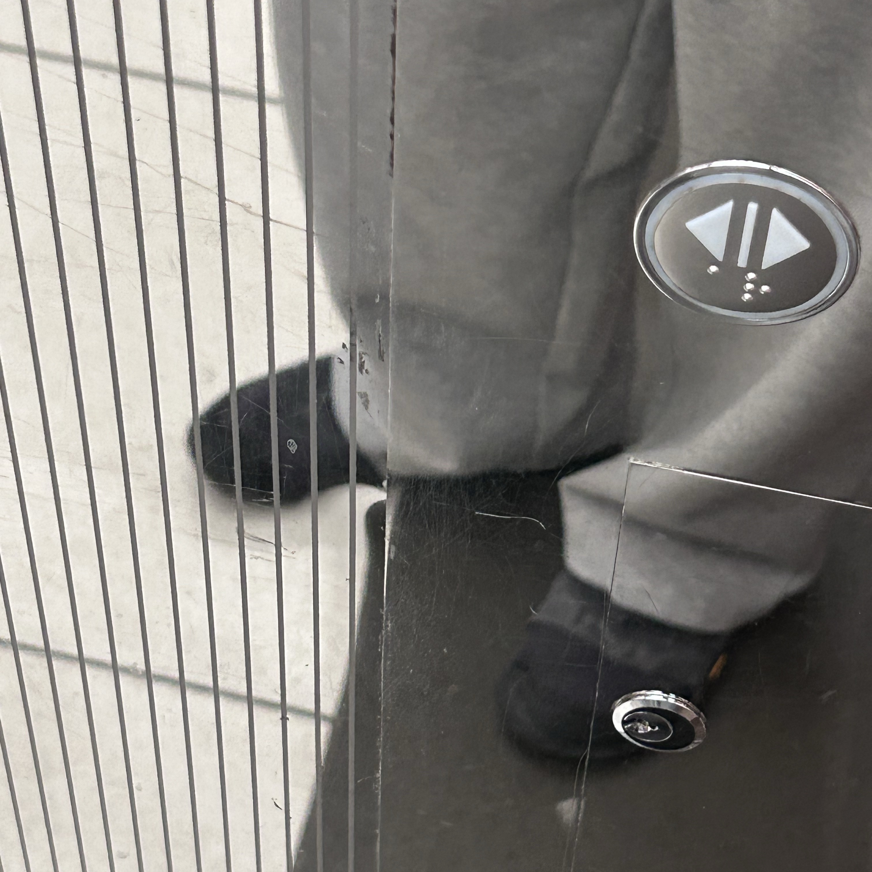 New Balance Minimus MT10O Black Castlerock 착용 스타일 - 3