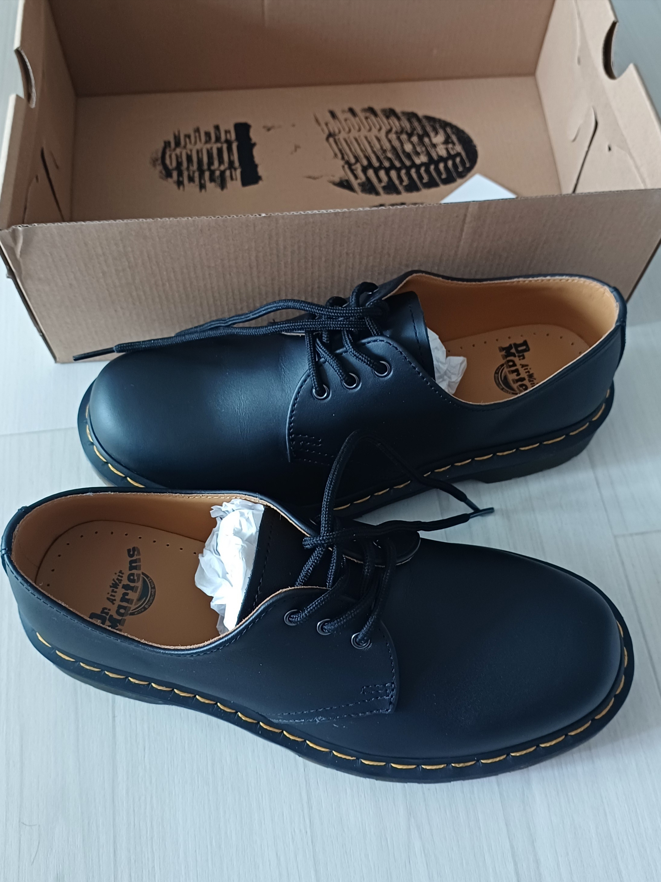 Dr. Martens 1461 Nappa Black 착용 스타일