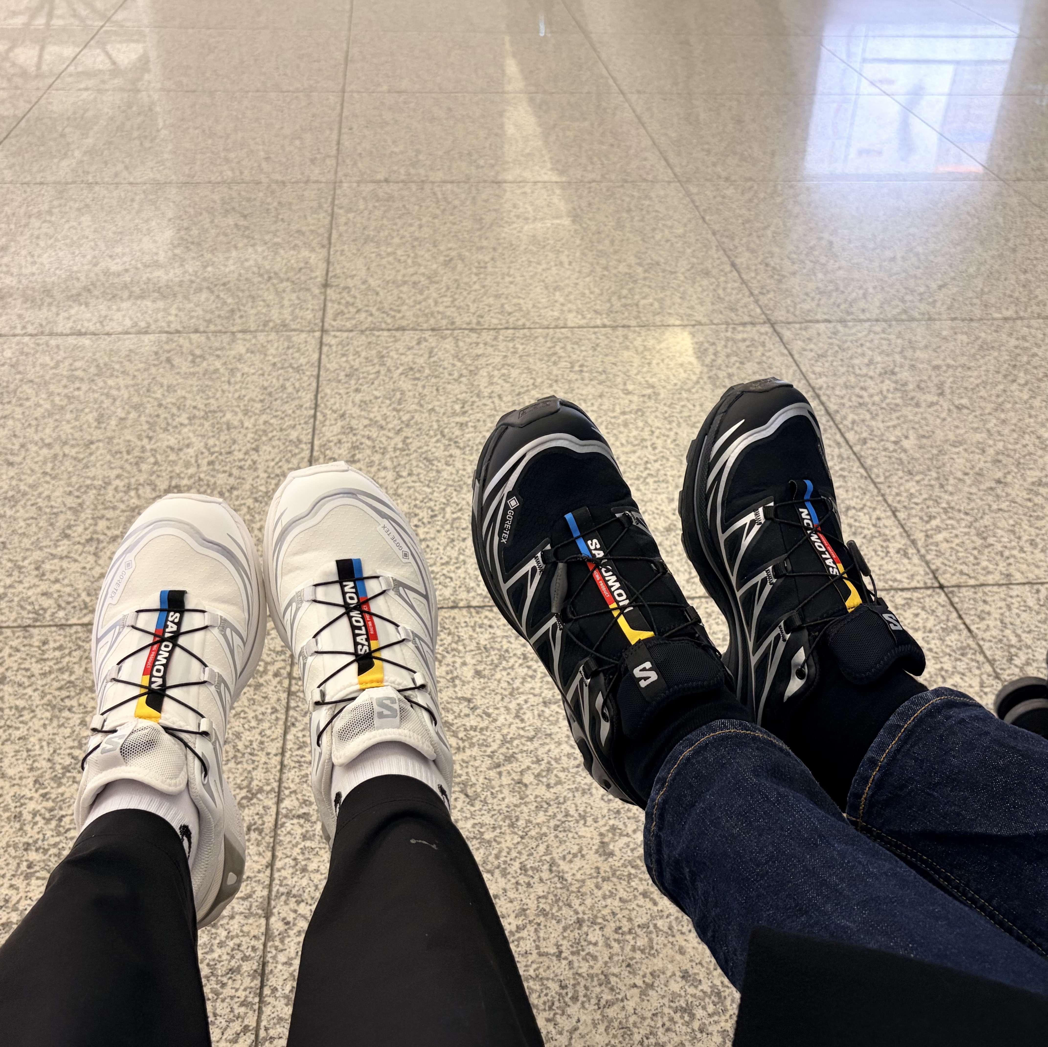 Salomon XT-6 Gore-Tex White Silver 착용 스타일 - 2