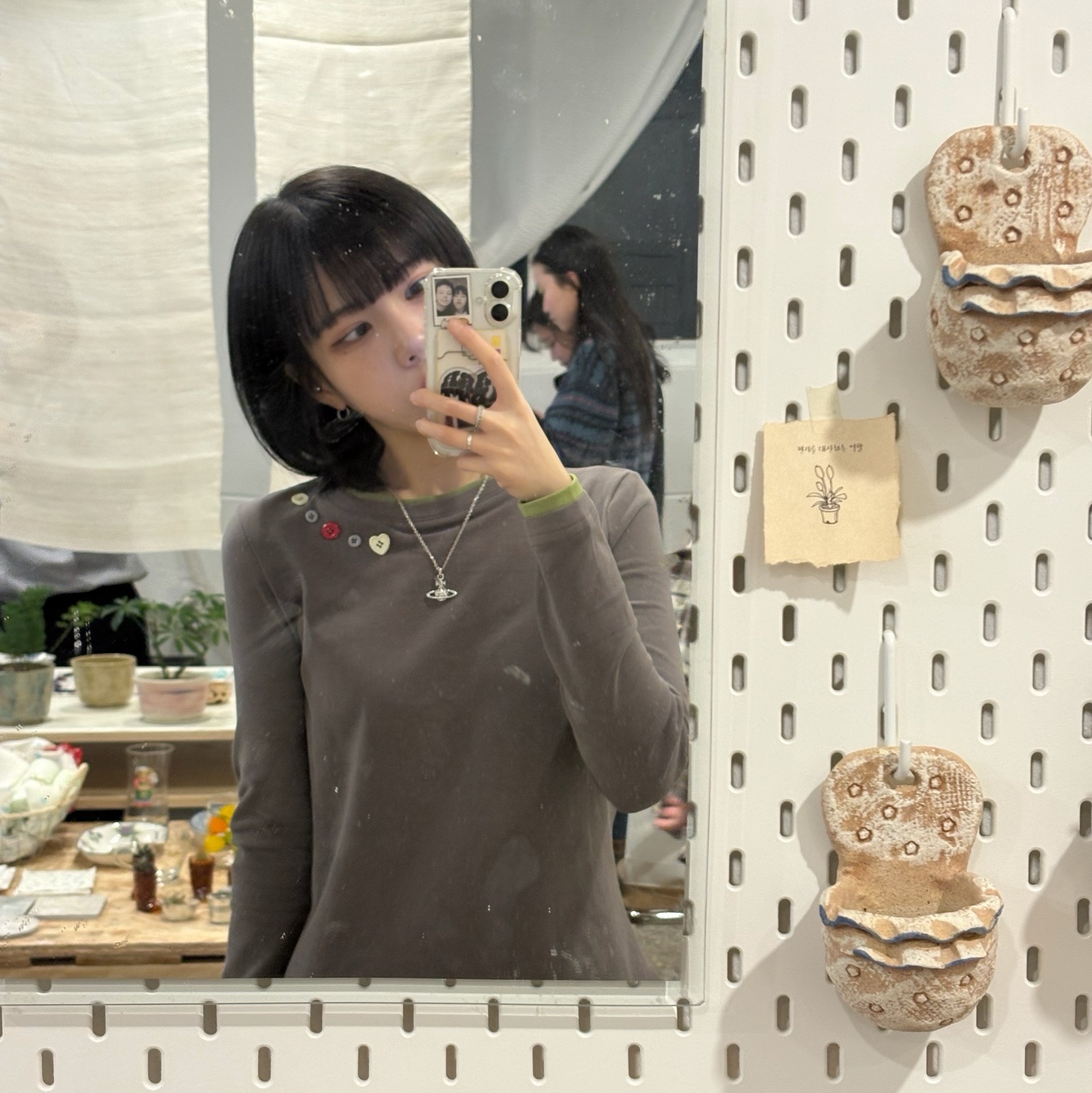 Vivienne Westwood Mini Bas Relief Pendant Silver, Uniqlo Pufftech Parka Yellow - KR 착용 스타일 - 1