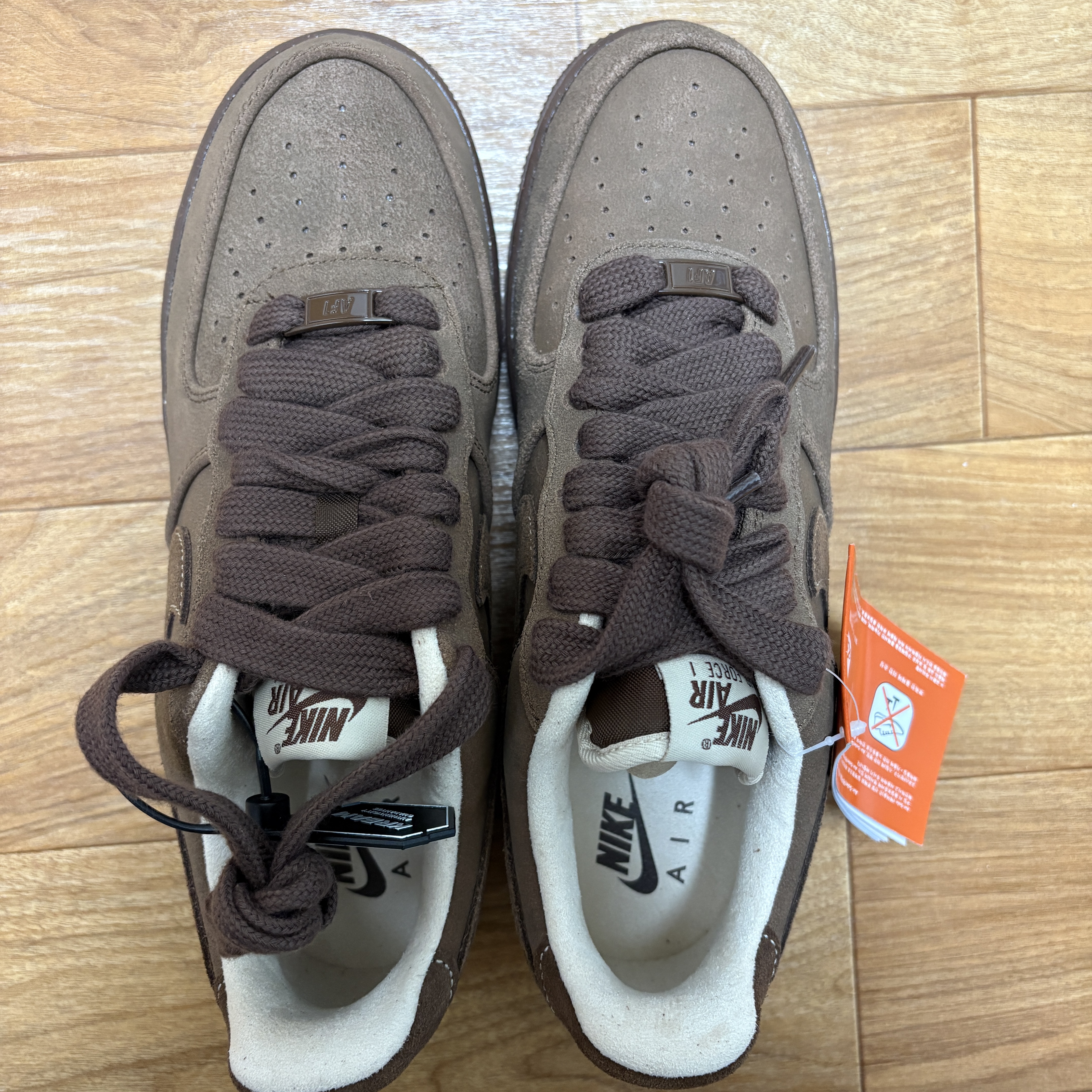 (W) Nike Air Force 1 '07 Cacao Wow 착용 스타일 - 2
