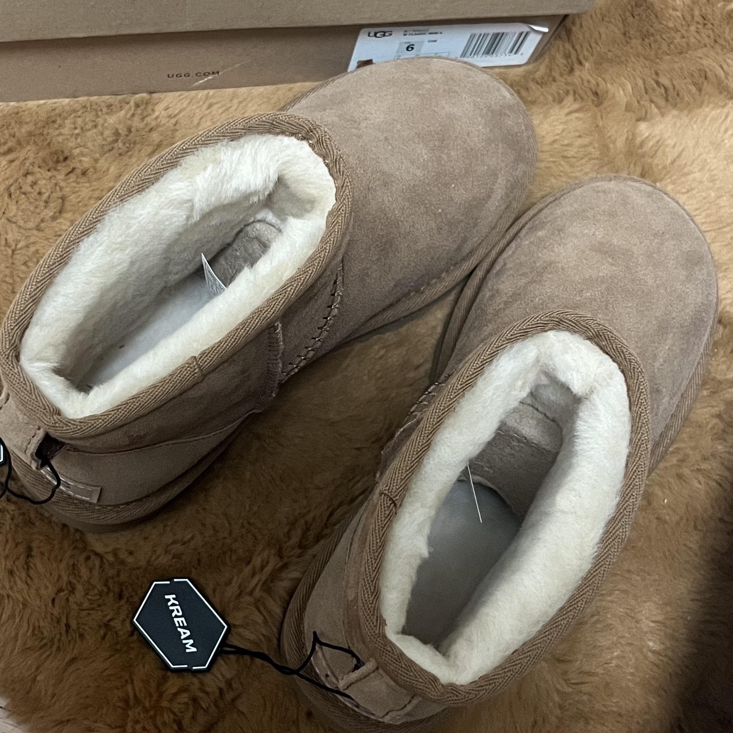 (W) UGG Classic Mini II Boots Chestnut 착용 스타일 - 2