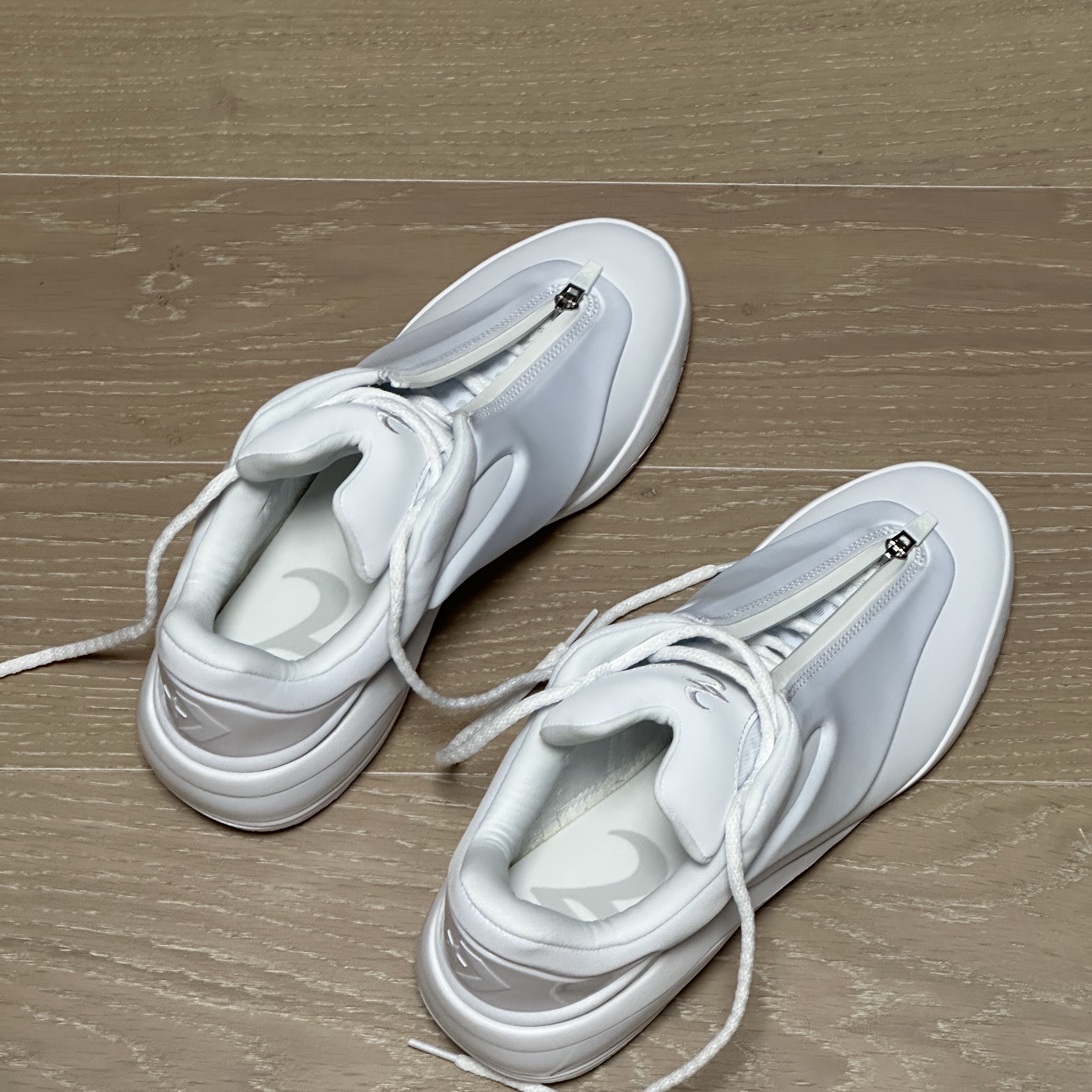 Converse x Shai 001 White 착용 스타일