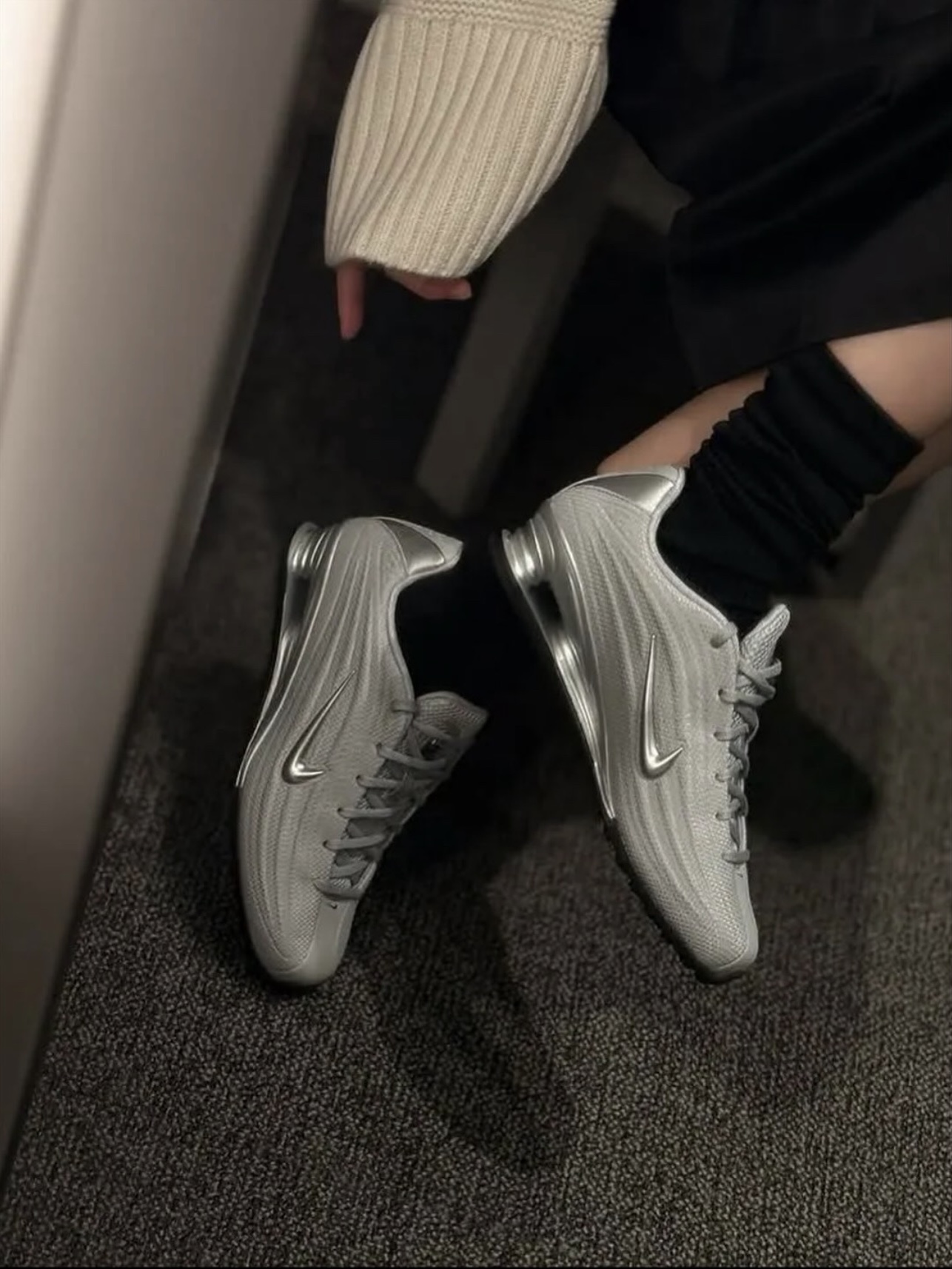 (W) Nike x Naked Shox Z Metallic Hematite Black, (W) Nike x Naked Shox Z Calistra Black Black Off White 착용 스타일 - 6
