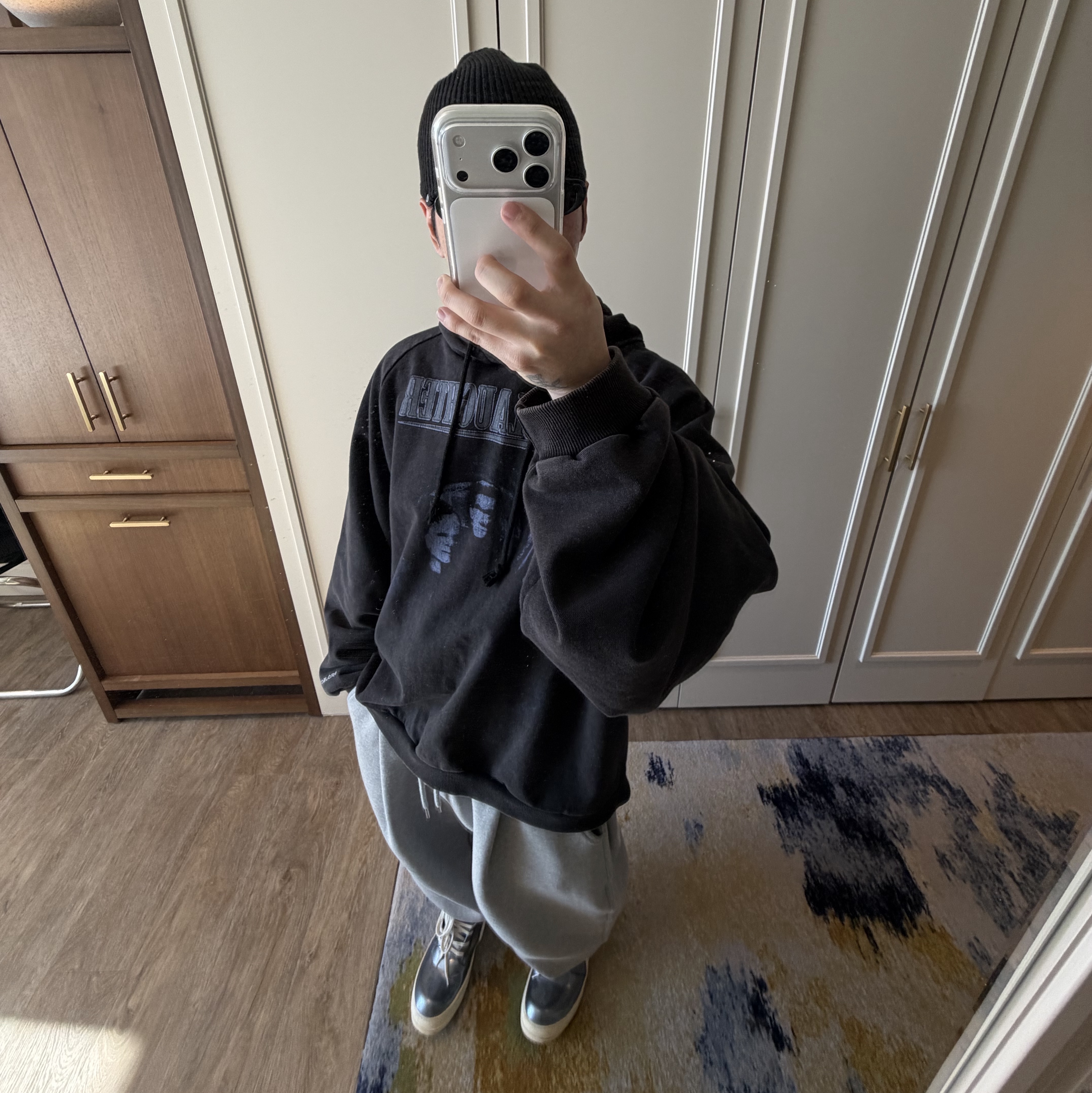 Undermycar Mu.03 Anti Fxxking Logo Play Oversized Sweat Jogger Melange Gray, Project G/R Mind Slaughter Vintage Washeed Hoodie Black 착용 스타일 - 2