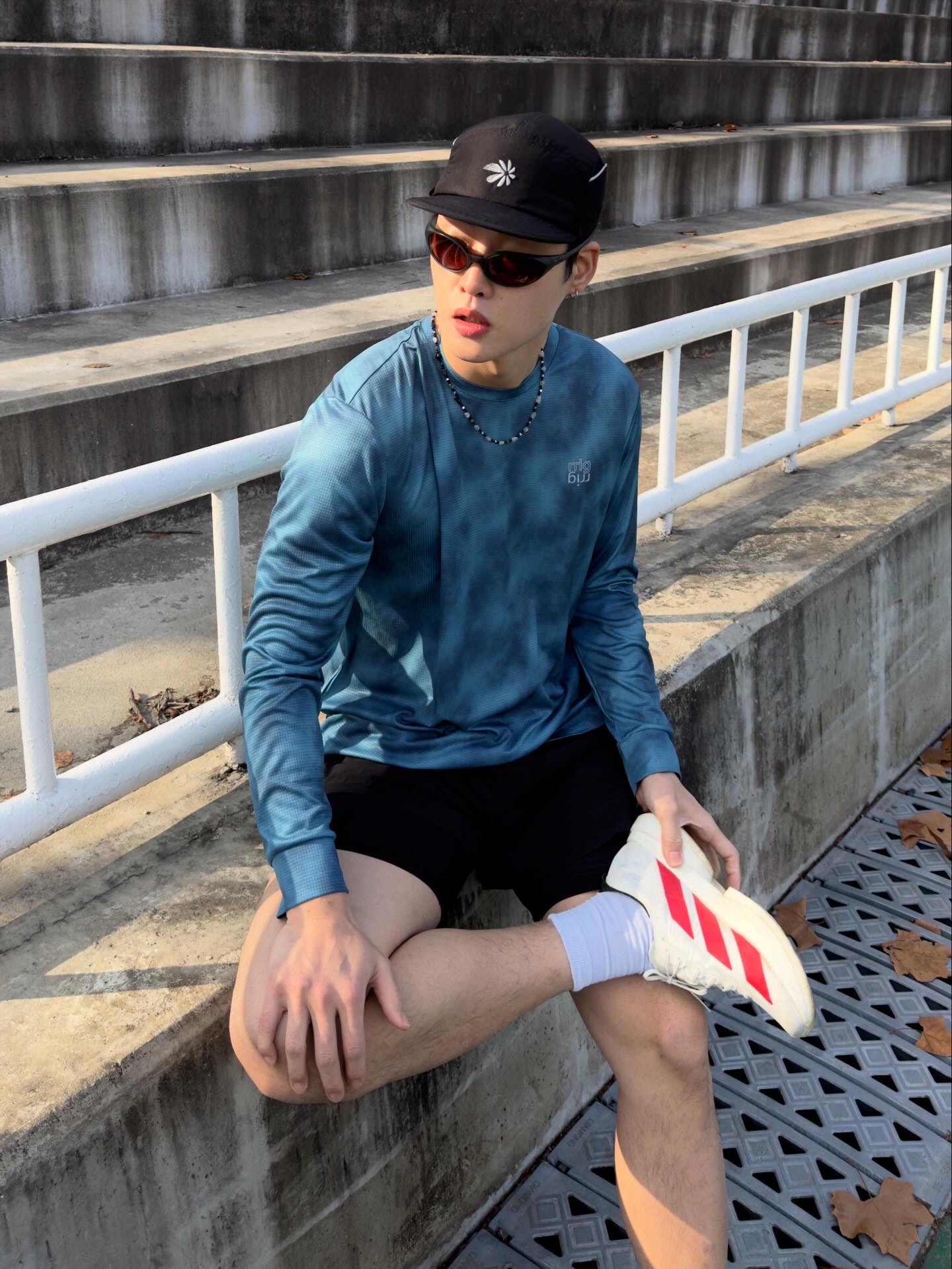 Adidas Adizero Adios Pro 4 Off White Better Scarlet 착용 스타일 - 1