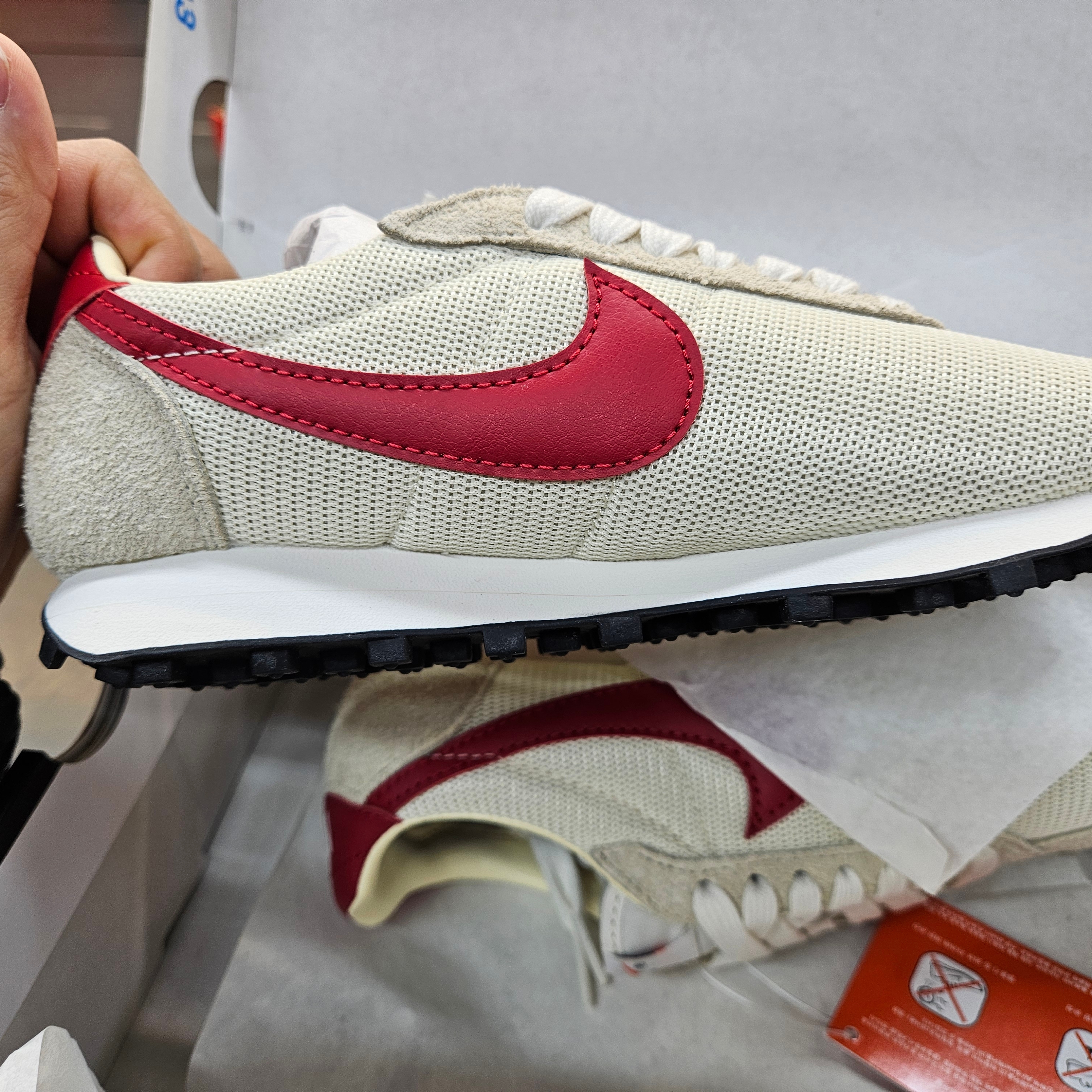 (W) Nike LD-1000 Coconut Milk Sail 착용 스타일