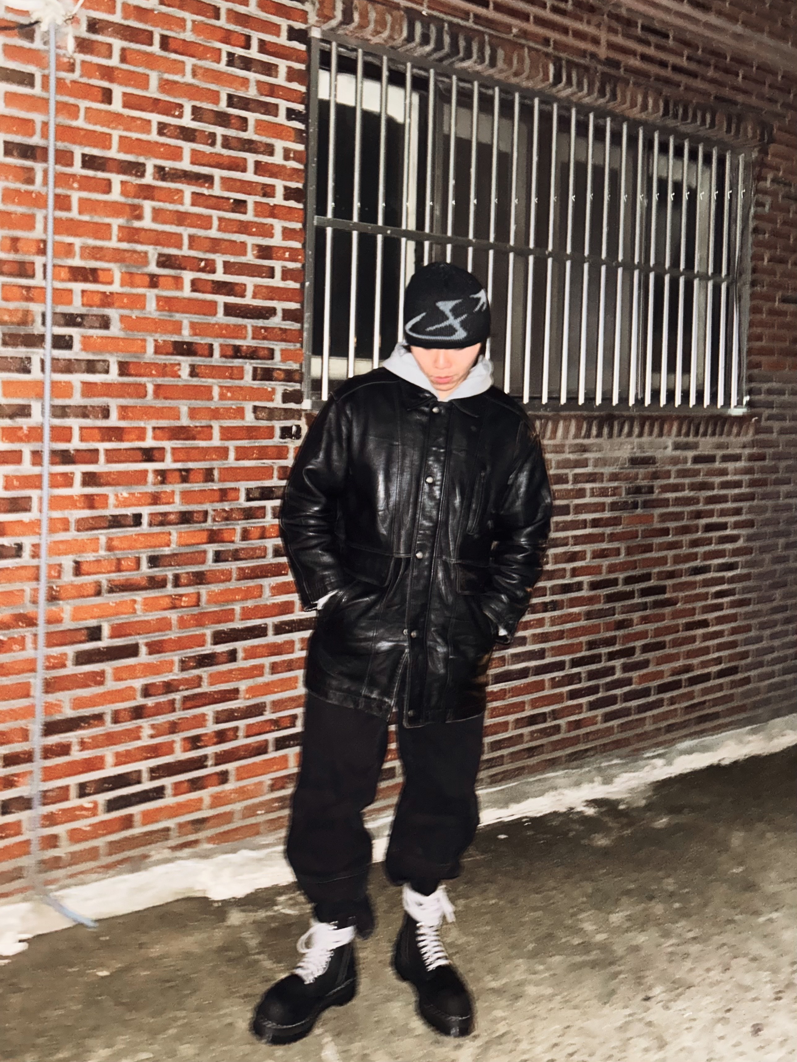 Dr. Martens x Rick Owens Quad Sole Steel Toe Boots Black 착용 스타일 - 3